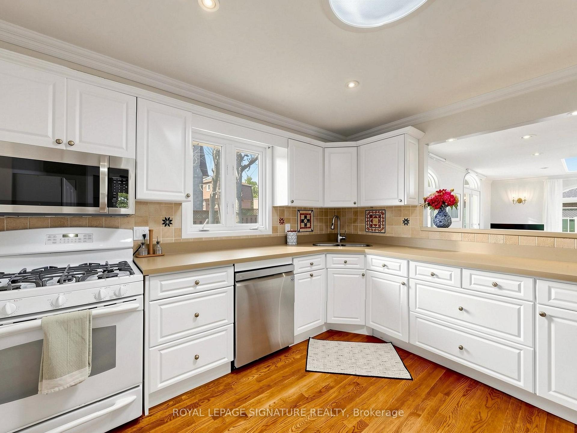 Photo 9 of 2094 Water's Edge Drive, Oakville, Bronte — HOMEH