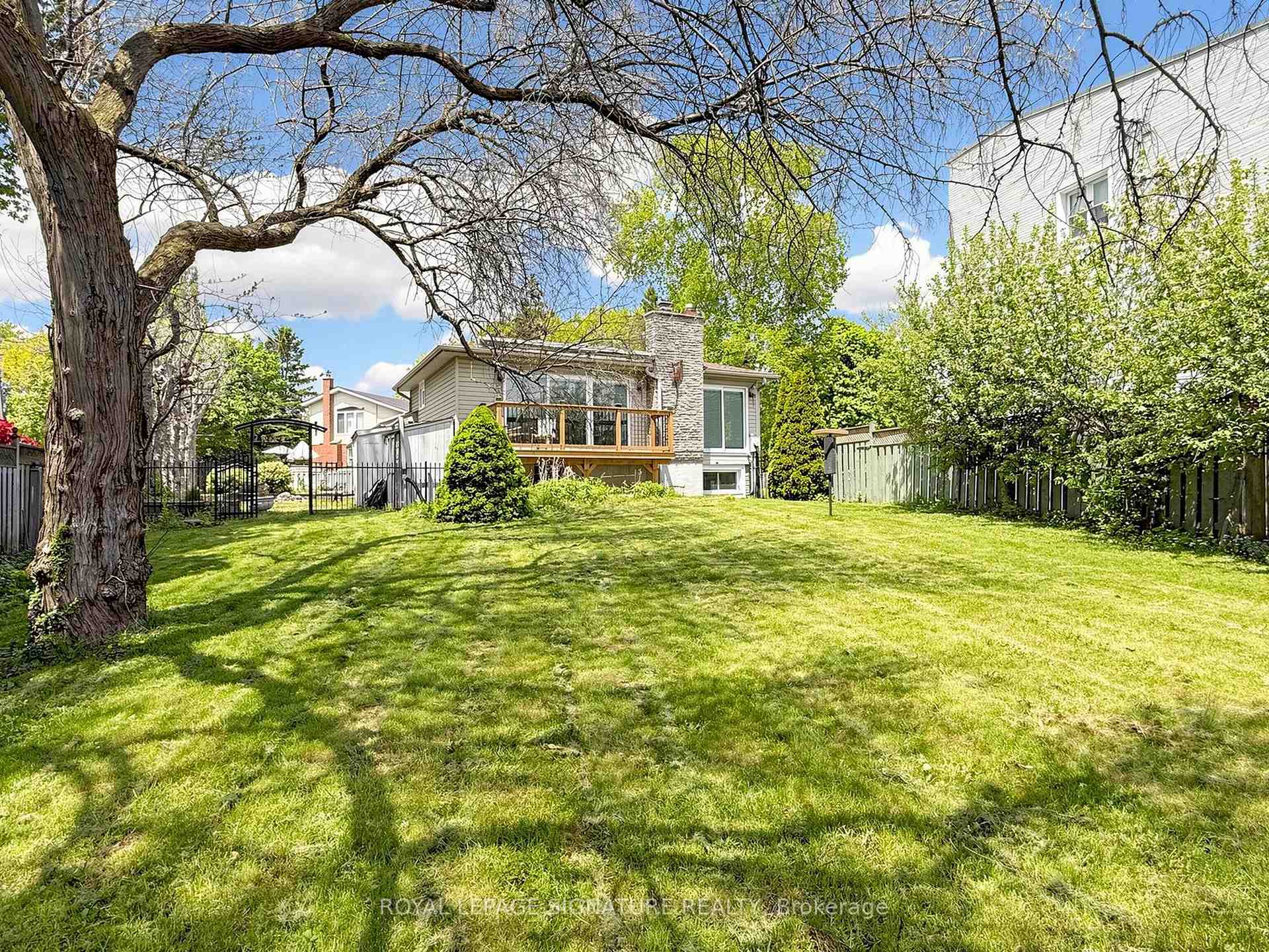 Photo 39 of 2094 Water's Edge Drive, Oakville, Bronte — HOMEH