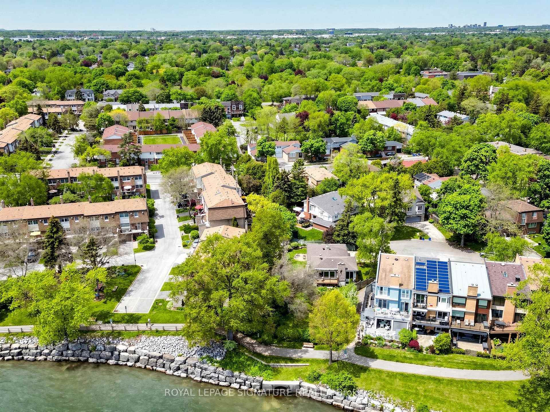 Photo 49 of 2094 Water's Edge Drive, Oakville, Bronte — HOMEH