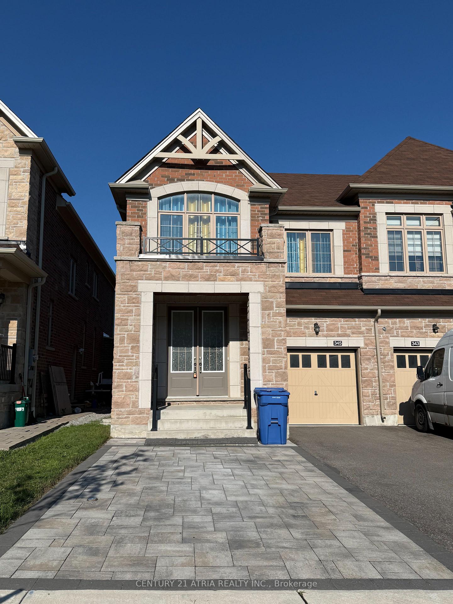 Front of 345 Silk Twist Drive