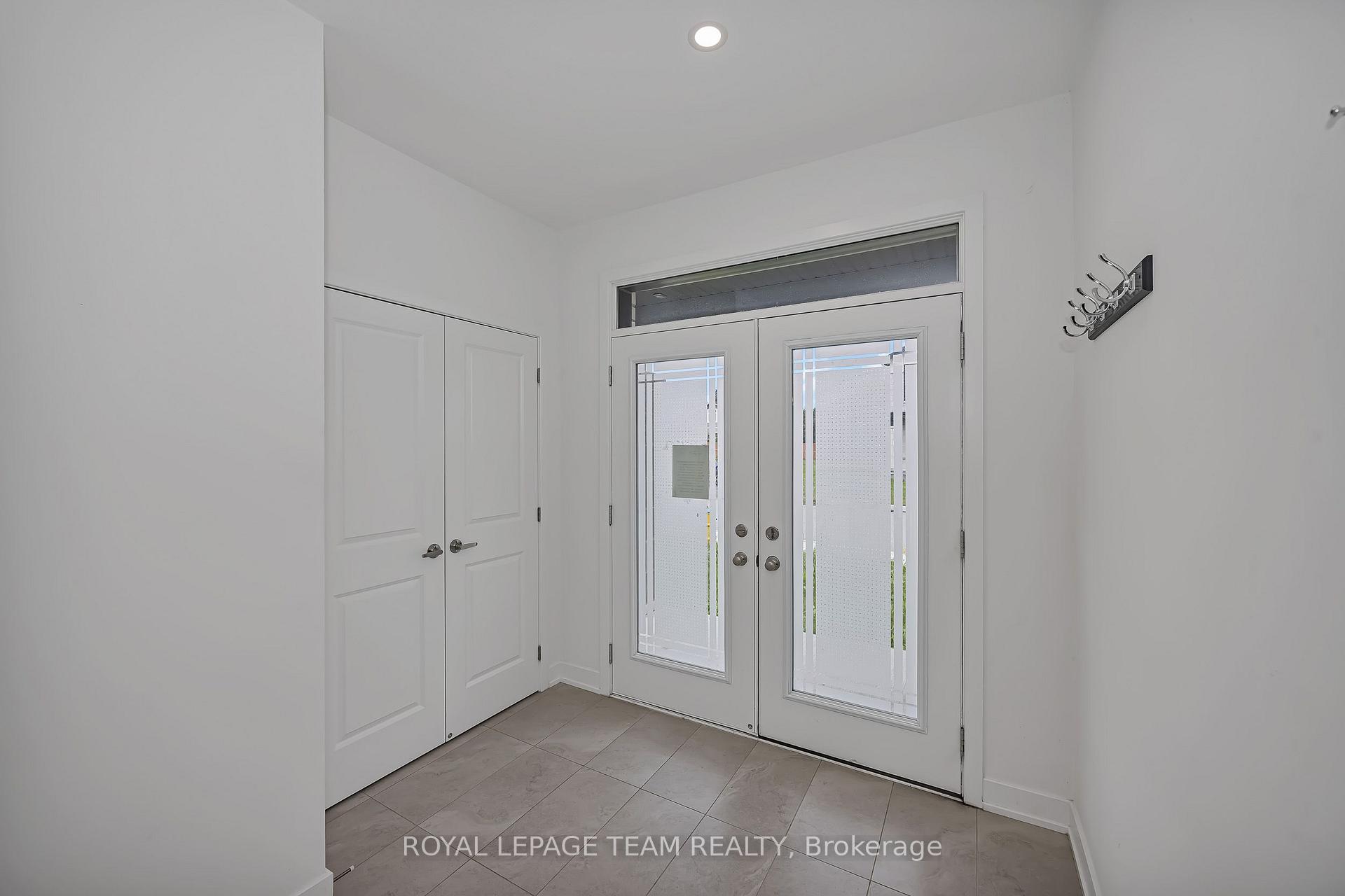 Photo 5 of 779 Ovation Grove, Ottawa, Leitrim — HOMEH