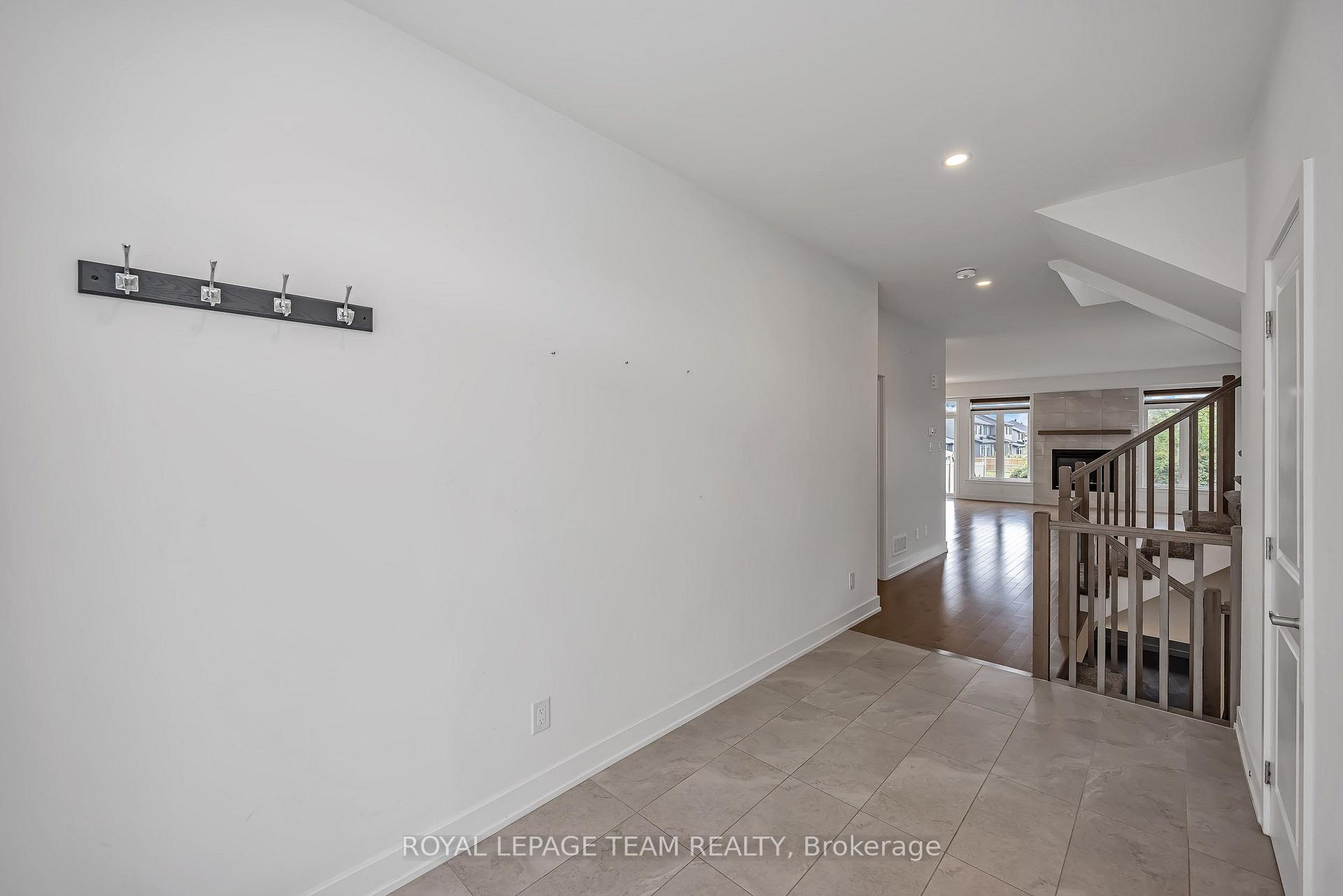Photo 6 of 779 Ovation Grove, Ottawa, Leitrim — HOMEH