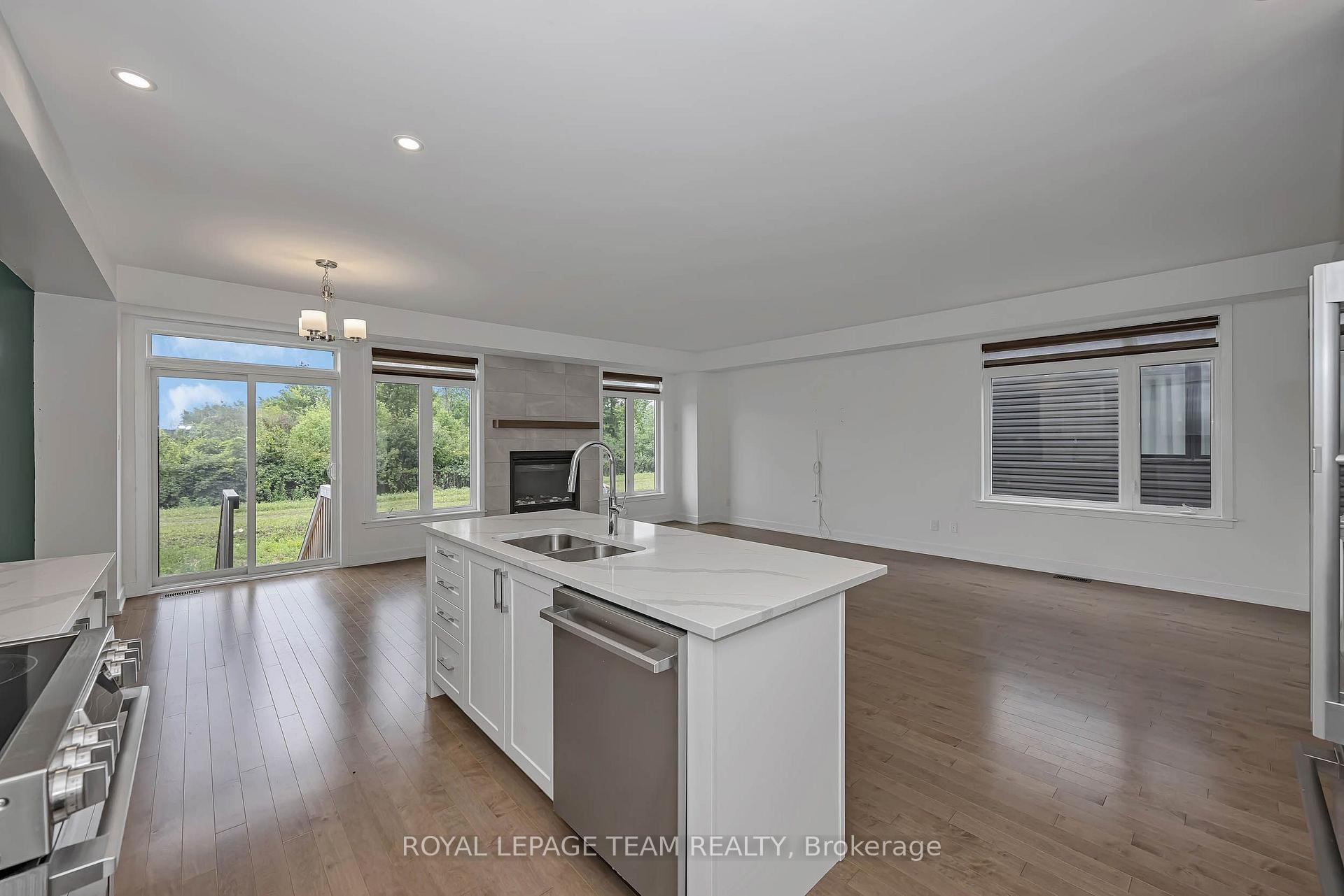 Photo 16 of 779 Ovation Grove, Ottawa, Leitrim — HOMEH