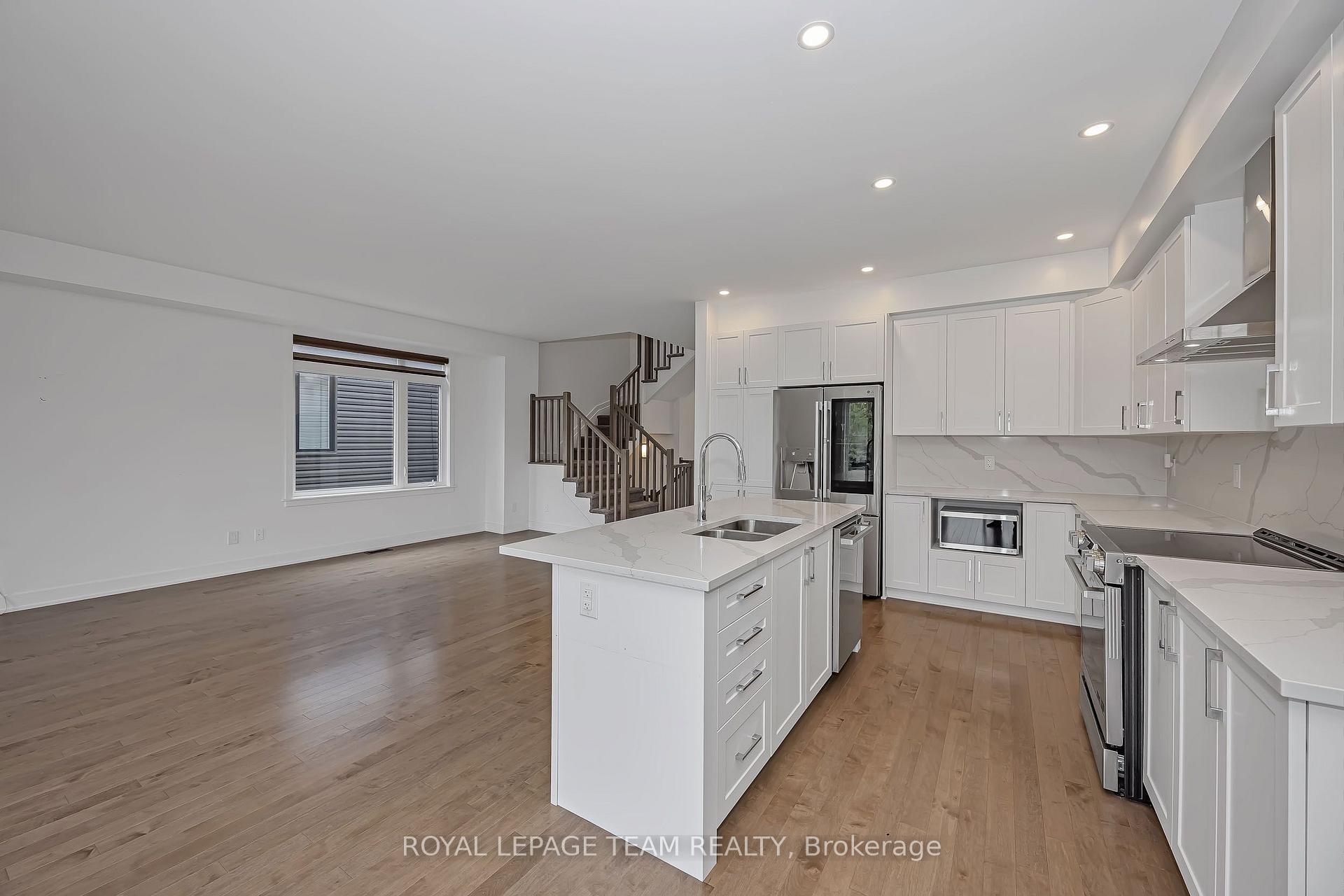 Photo 17 of 779 Ovation Grove, Ottawa, Leitrim — HOMEH