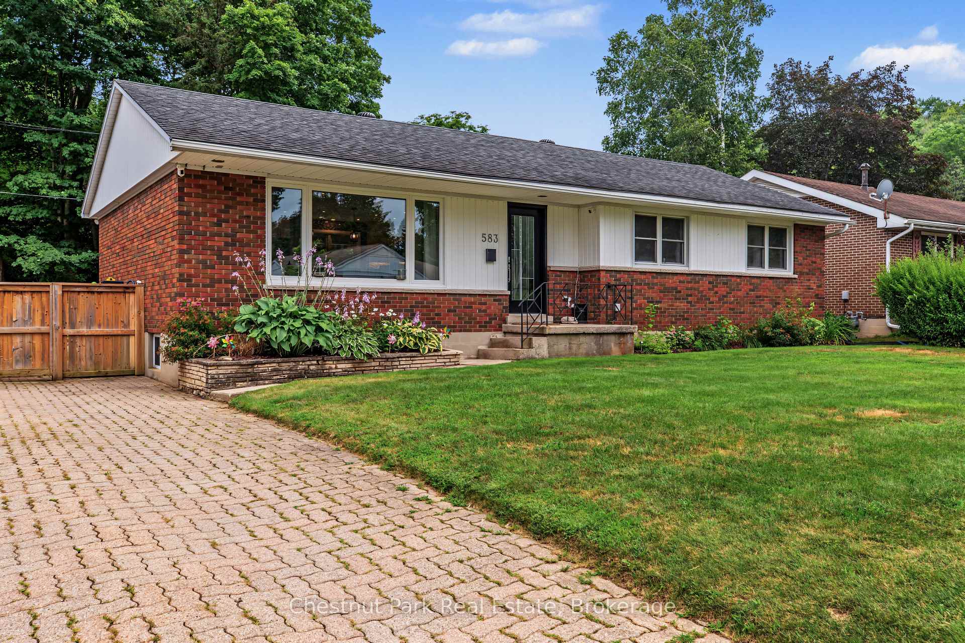 Photo 3 of 583 6th Street W, Owen Sound — HOMEH