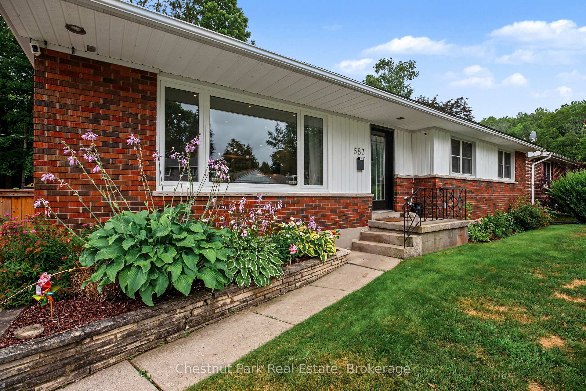 Photo 6 of 583 6th Street W, Owen Sound — HOMEH