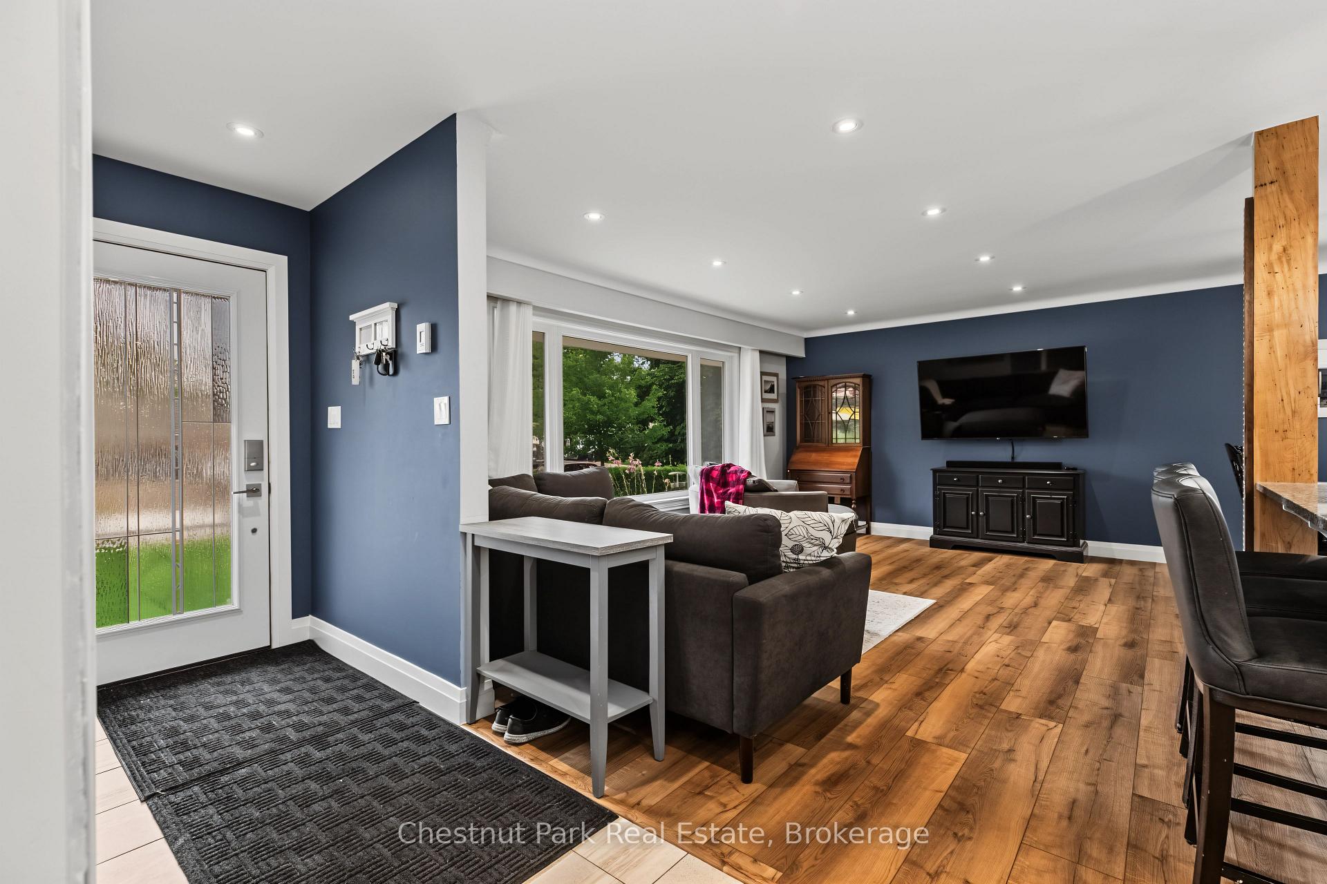 Photo 9 of 583 6th Street W, Owen Sound — HOMEH