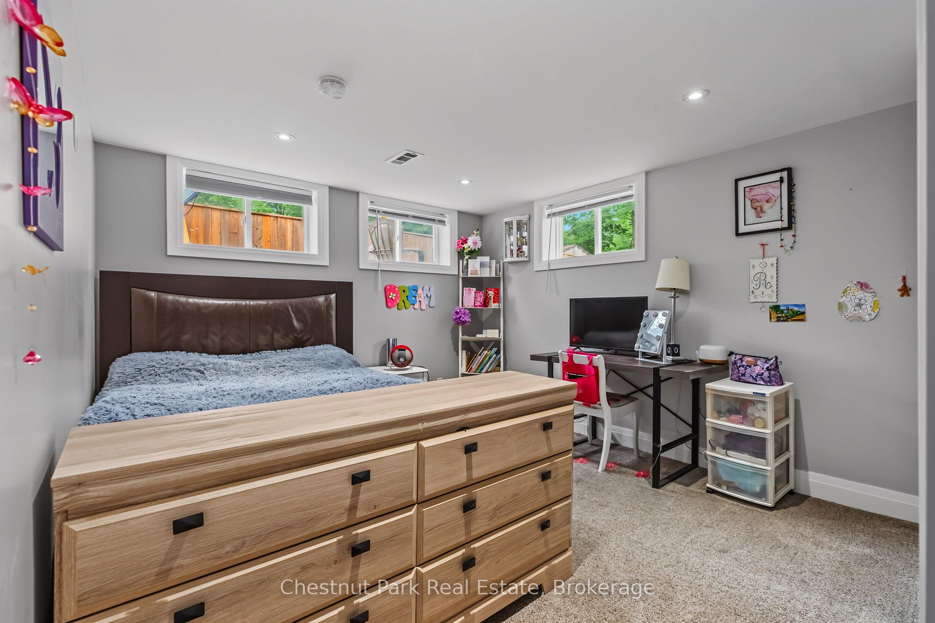Photo 33 of 583 6th Street W, Owen Sound — HOMEH
