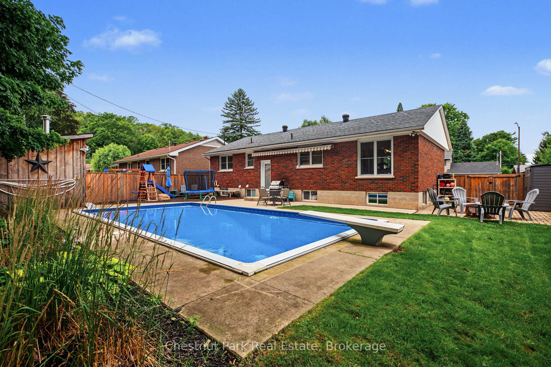 Photo 39 of 583 6th Street W, Owen Sound — HOMEH