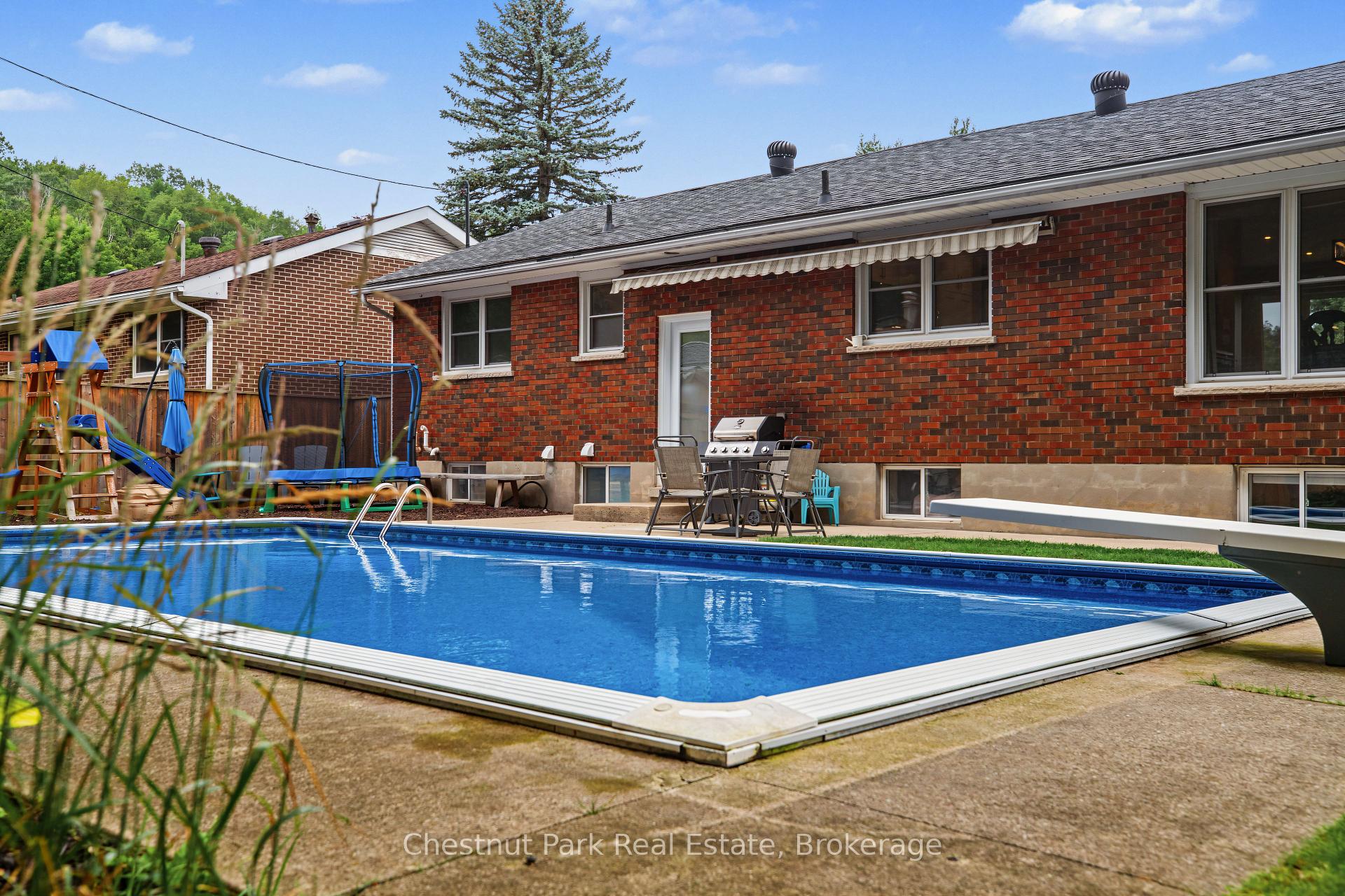 Photo 40 of 583 6th Street W, Owen Sound — HOMEH