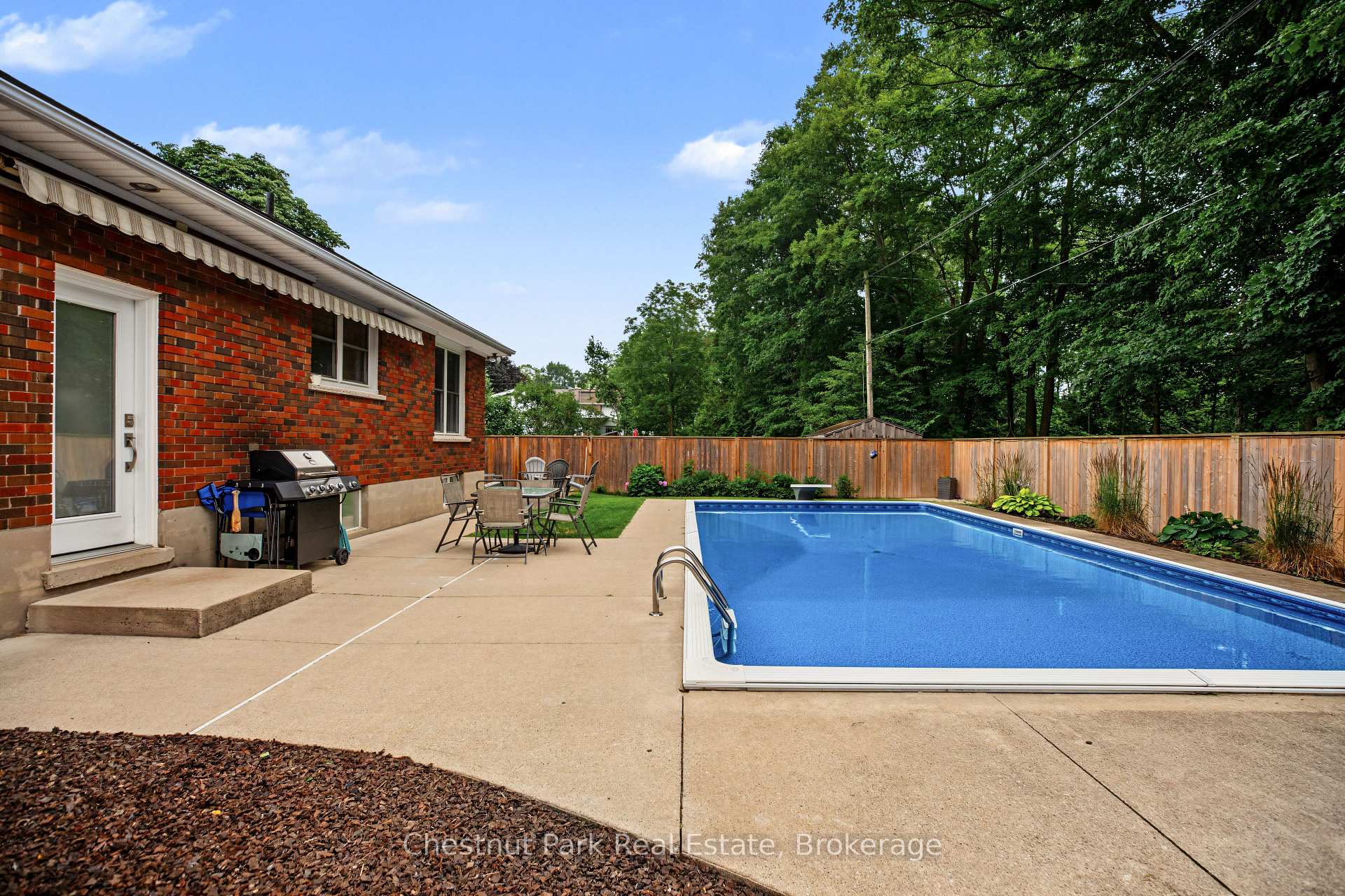 Photo 45 of 583 6th Street W, Owen Sound — HOMEH