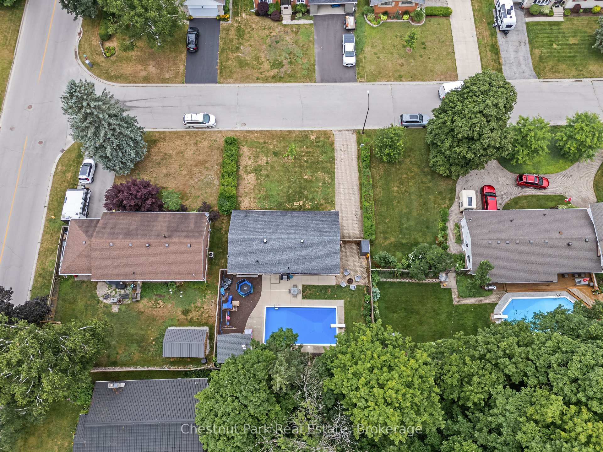Photo 47 of 583 6th Street W, Owen Sound — HOMEH