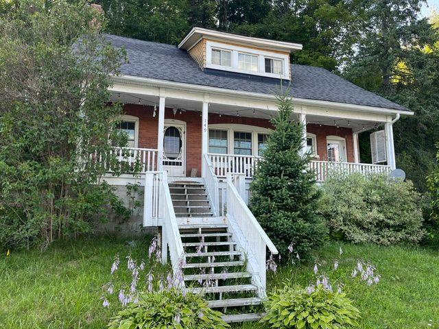 Photo 1 of 149 Ryerson Crescent, Burk's Falls — HOMEH