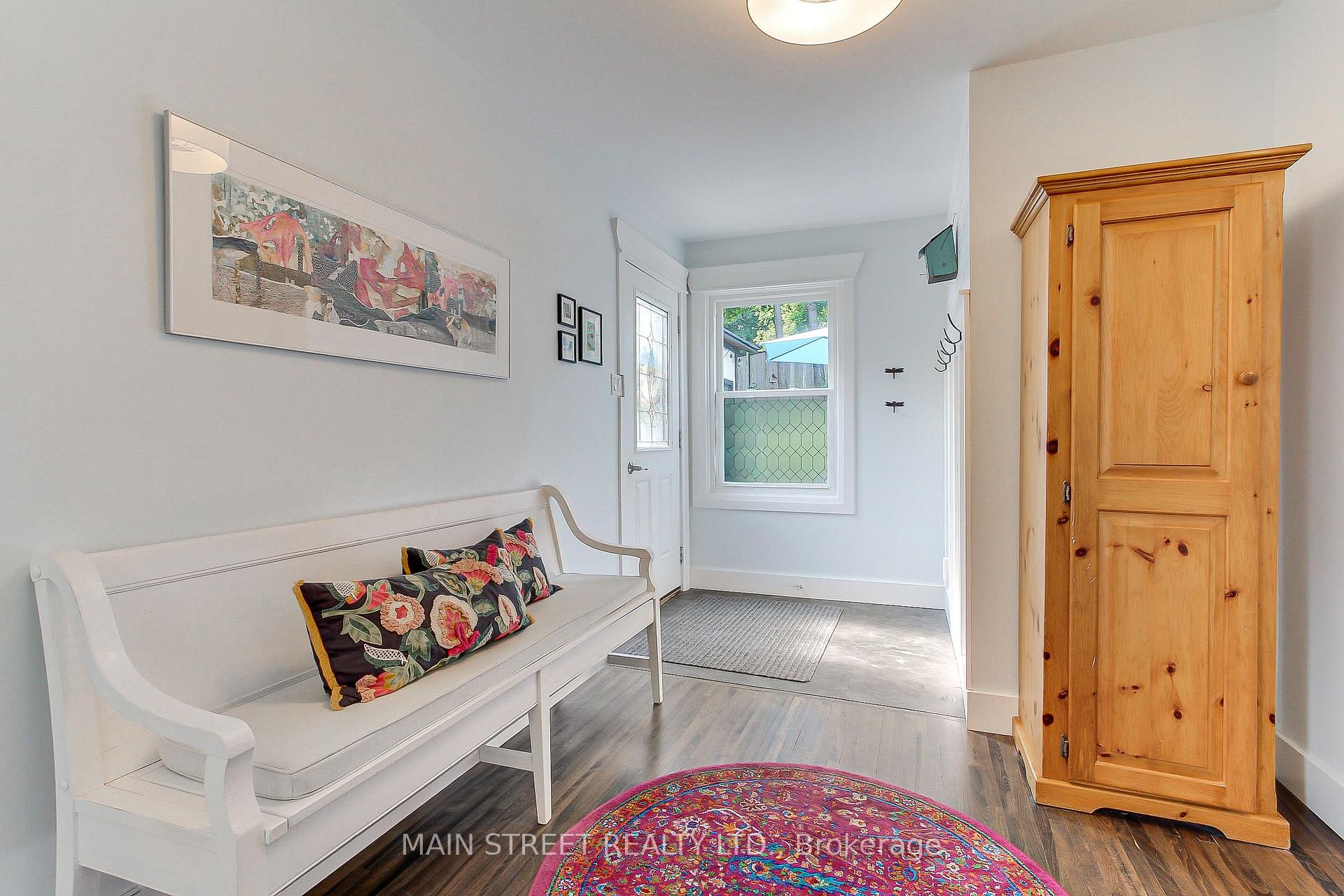 Photo 2 of 104 Mercer Street, Hamilton, Dundas — HOMEH