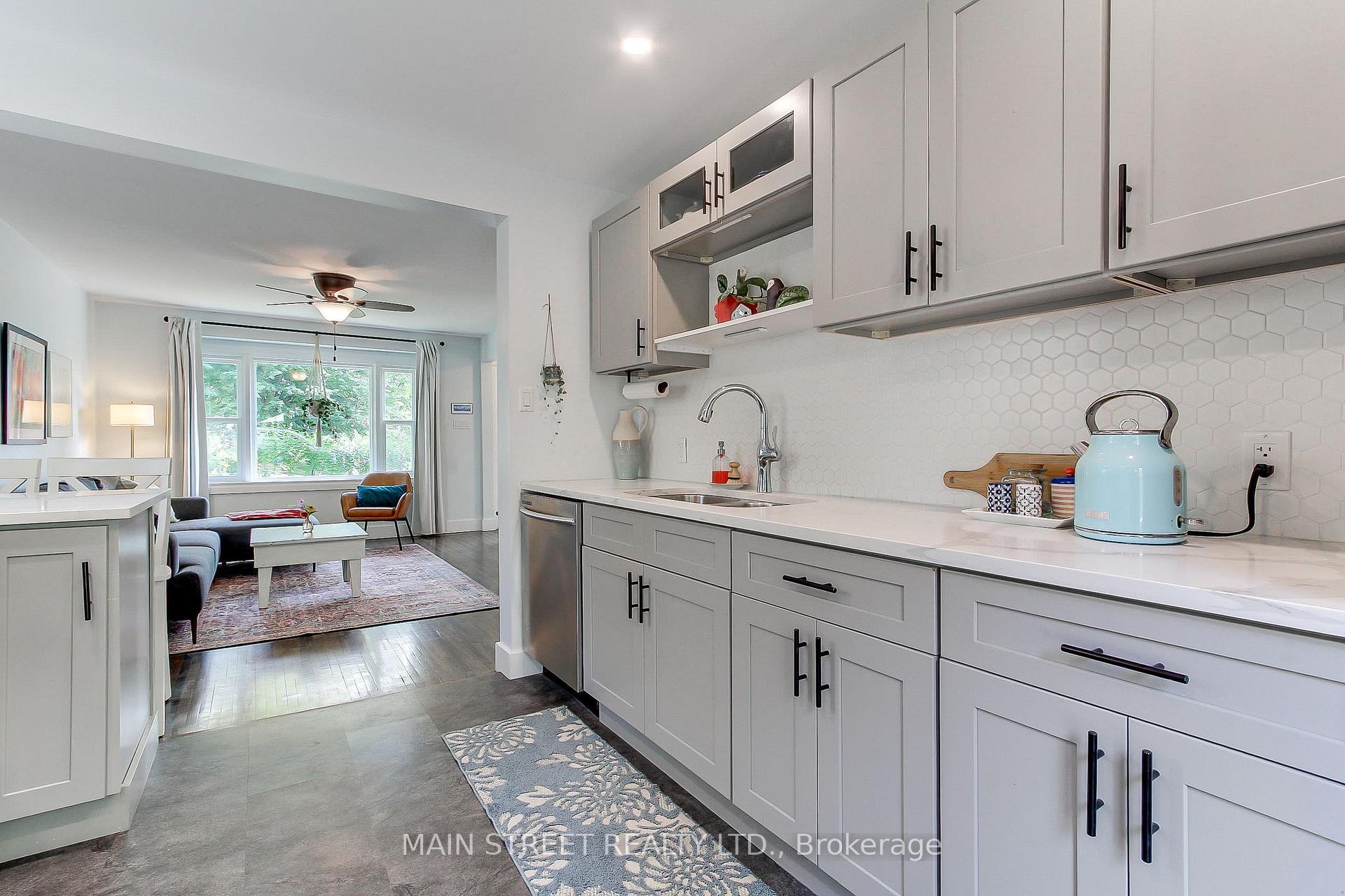 Photo 11 of 104 Mercer Street, Hamilton, Dundas — HOMEH