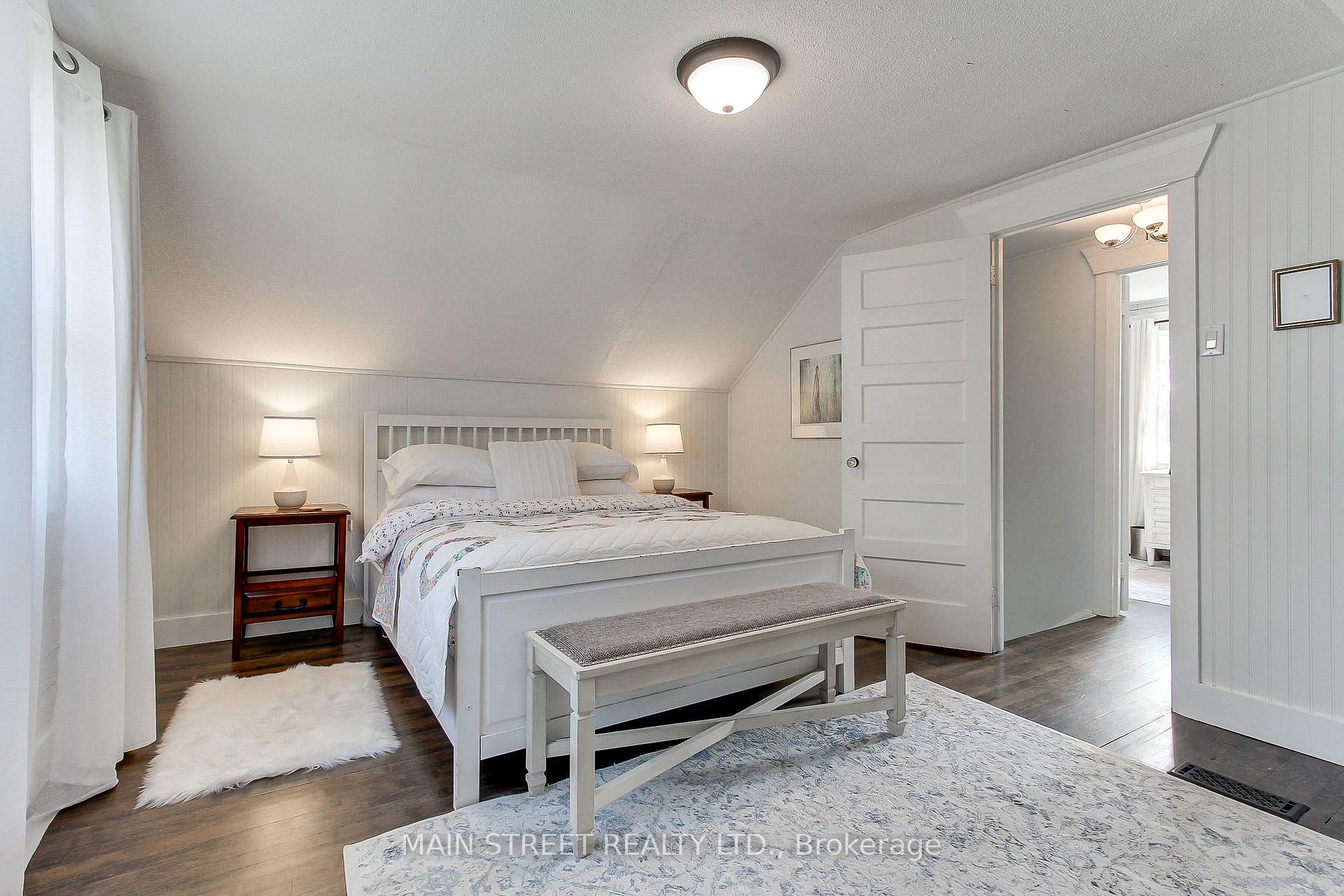 Photo 13 of 104 Mercer Street, Hamilton, Dundas — HOMEH