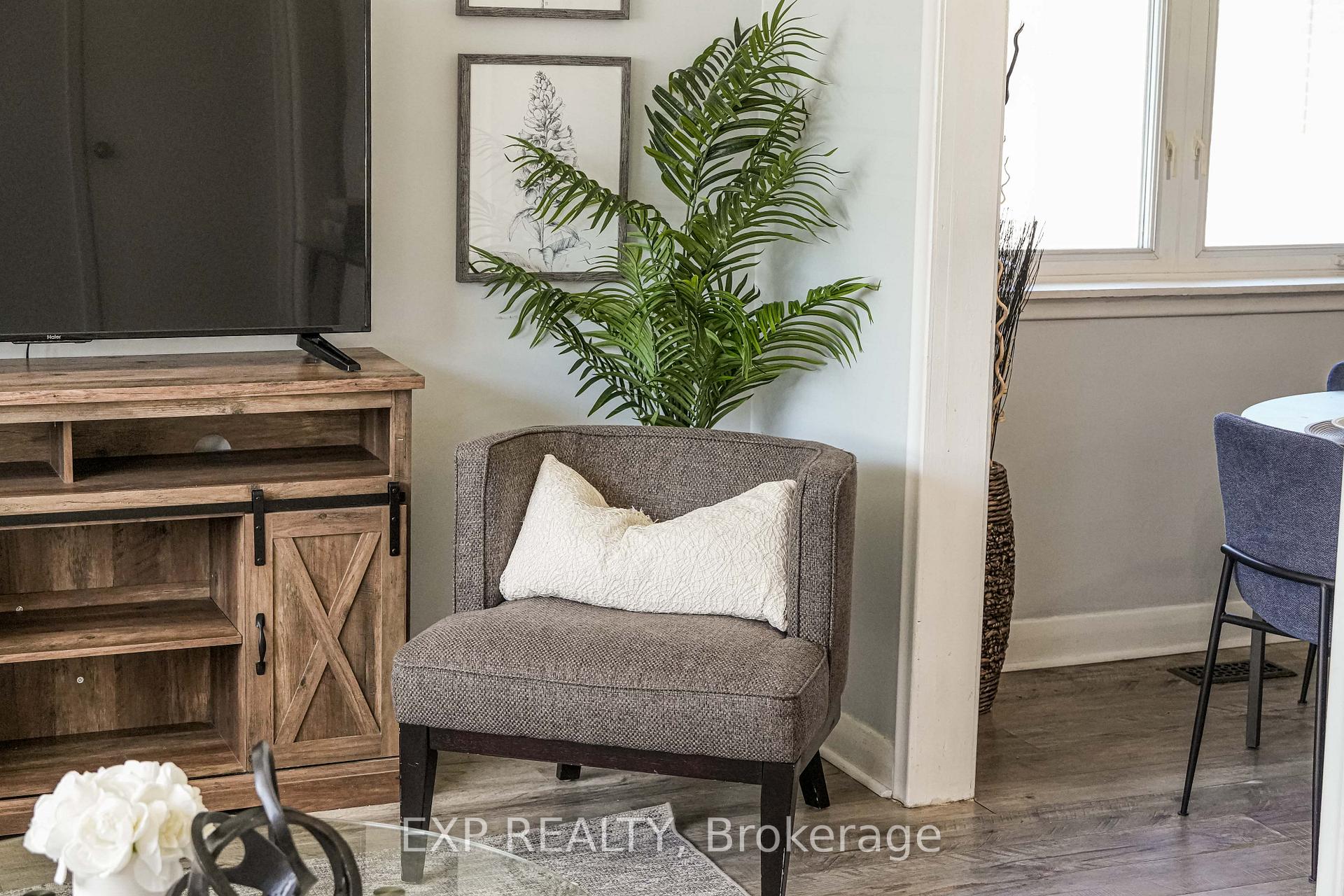 Photo 6 of 752 Eastbourne Avenue, Oshawa, Eastdale — HOMEH