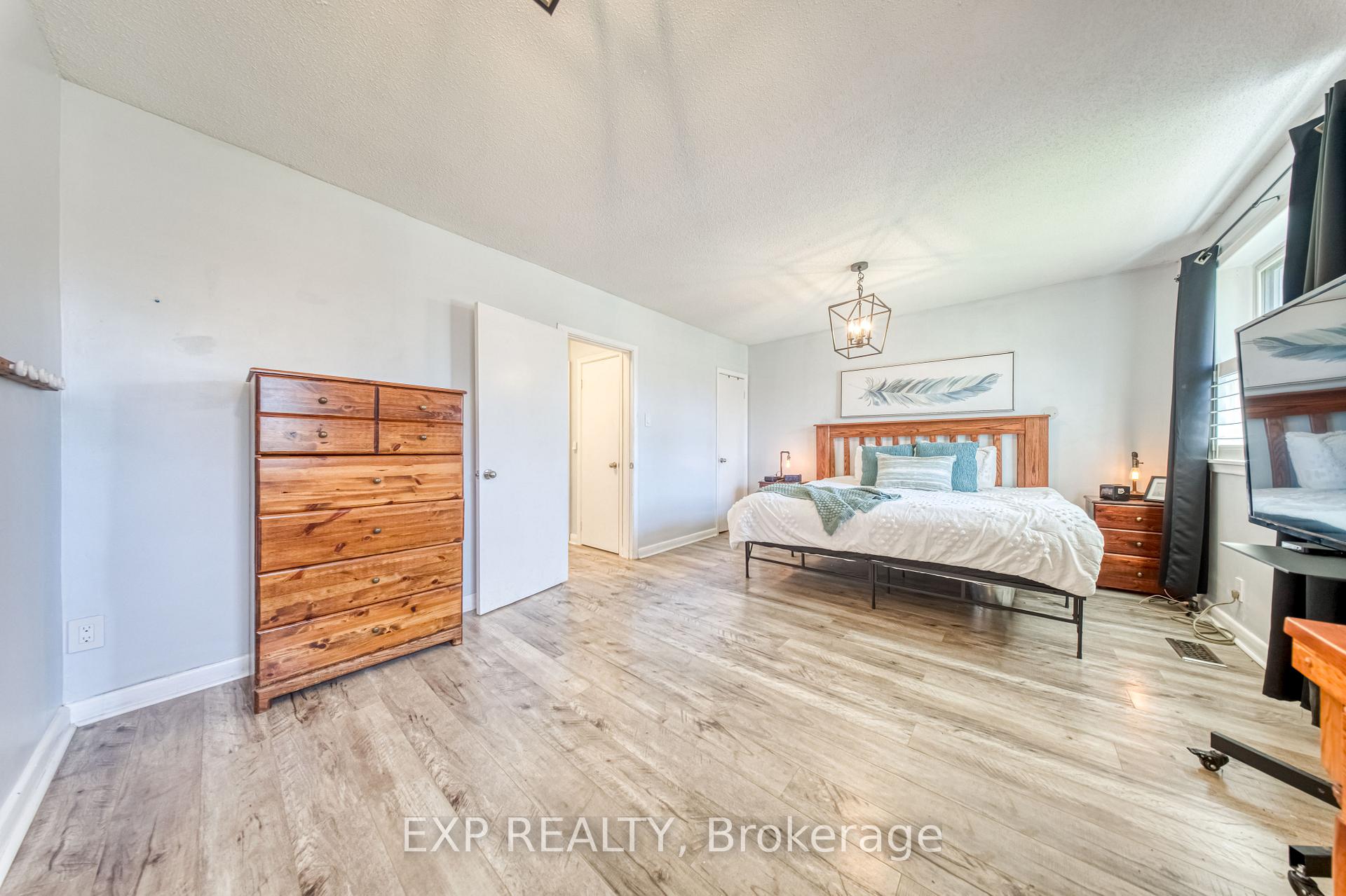 Photo 20 of 752 Eastbourne Avenue, Oshawa, Eastdale — HOMEH