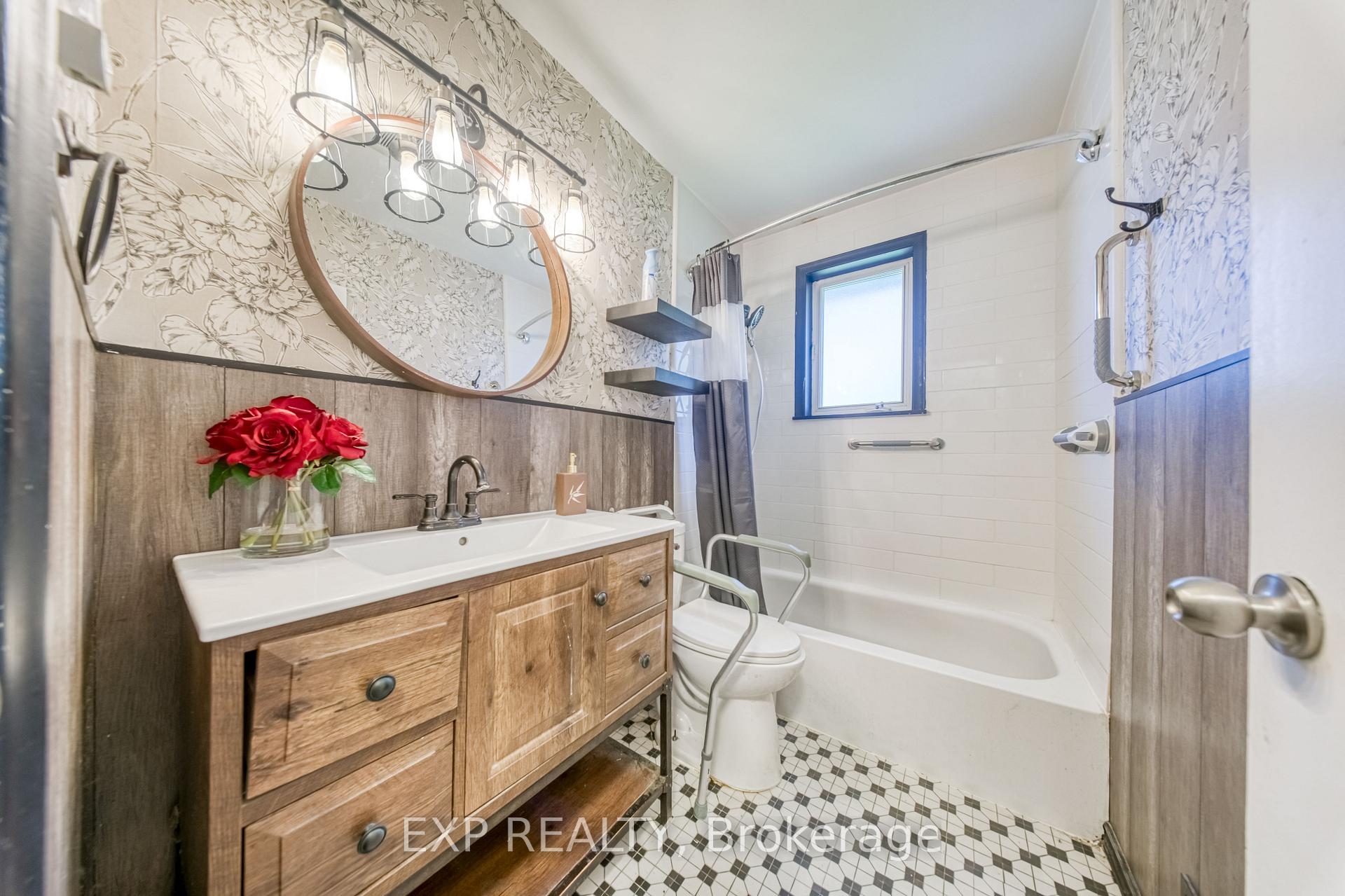 Photo 25 of 752 Eastbourne Avenue, Oshawa, Eastdale — HOMEH