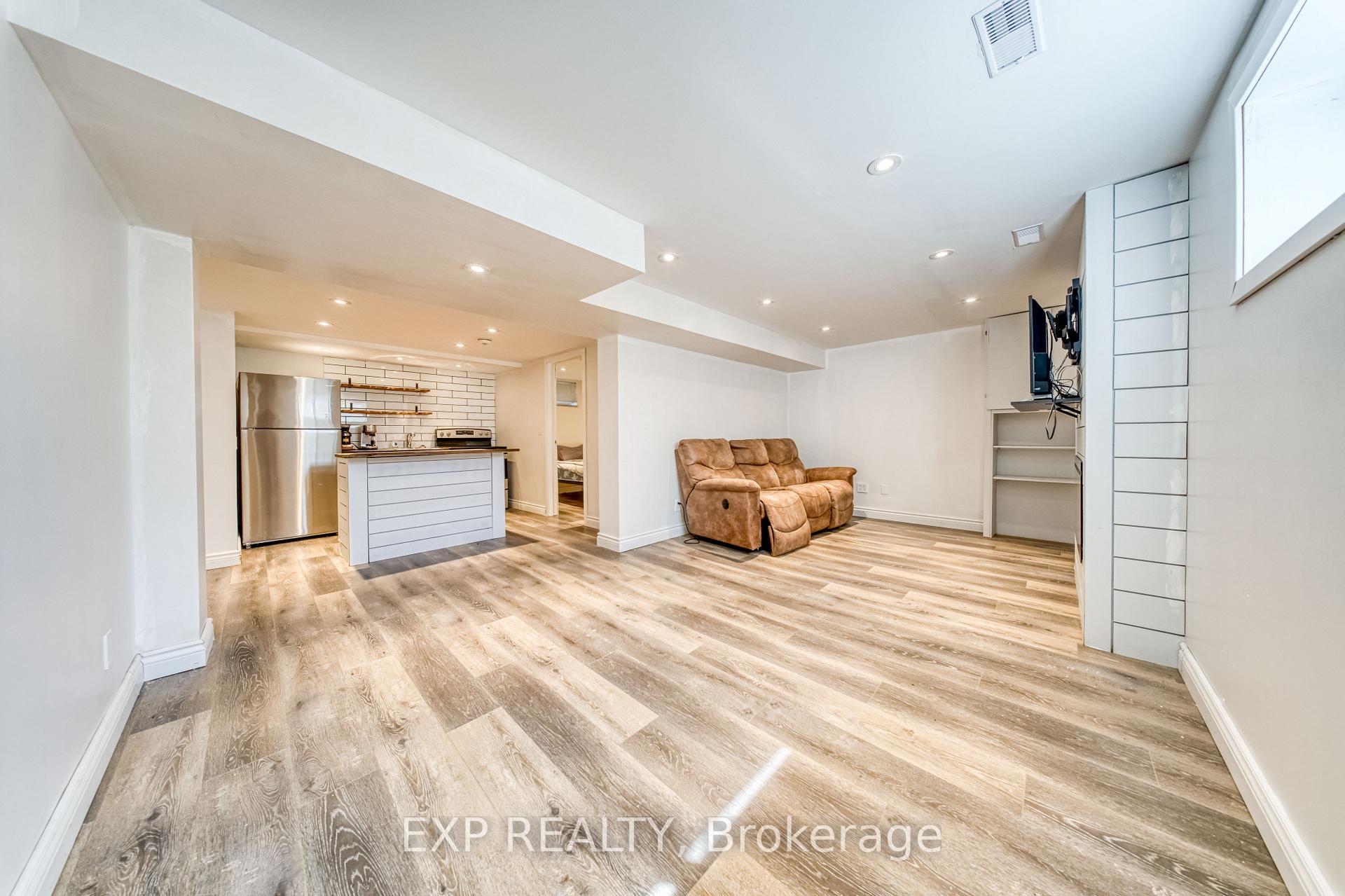 Photo 34 of 752 Eastbourne Avenue, Oshawa, Eastdale — HOMEH