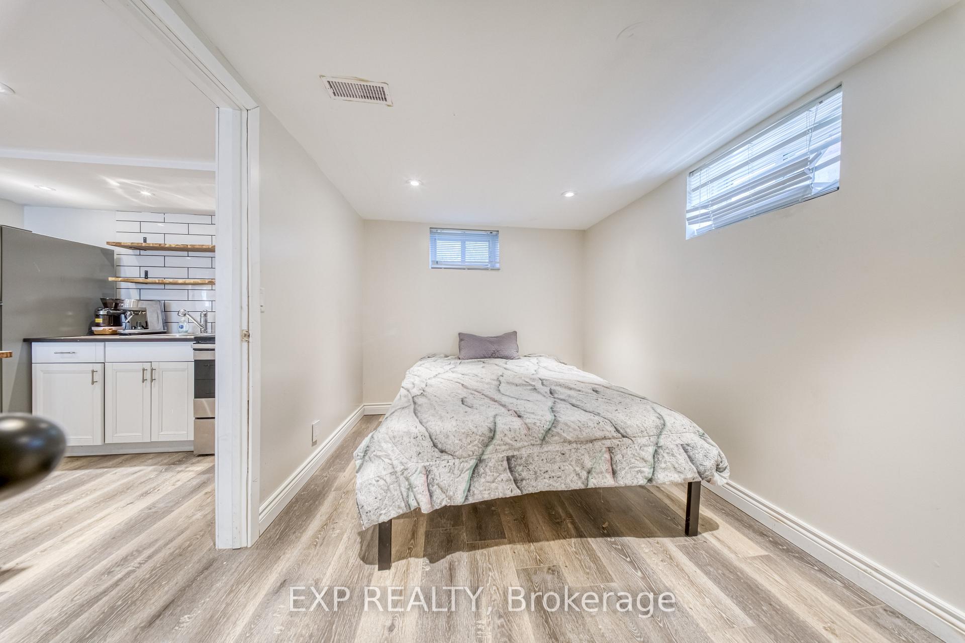Photo 36 of 752 Eastbourne Avenue, Oshawa, Eastdale — HOMEH