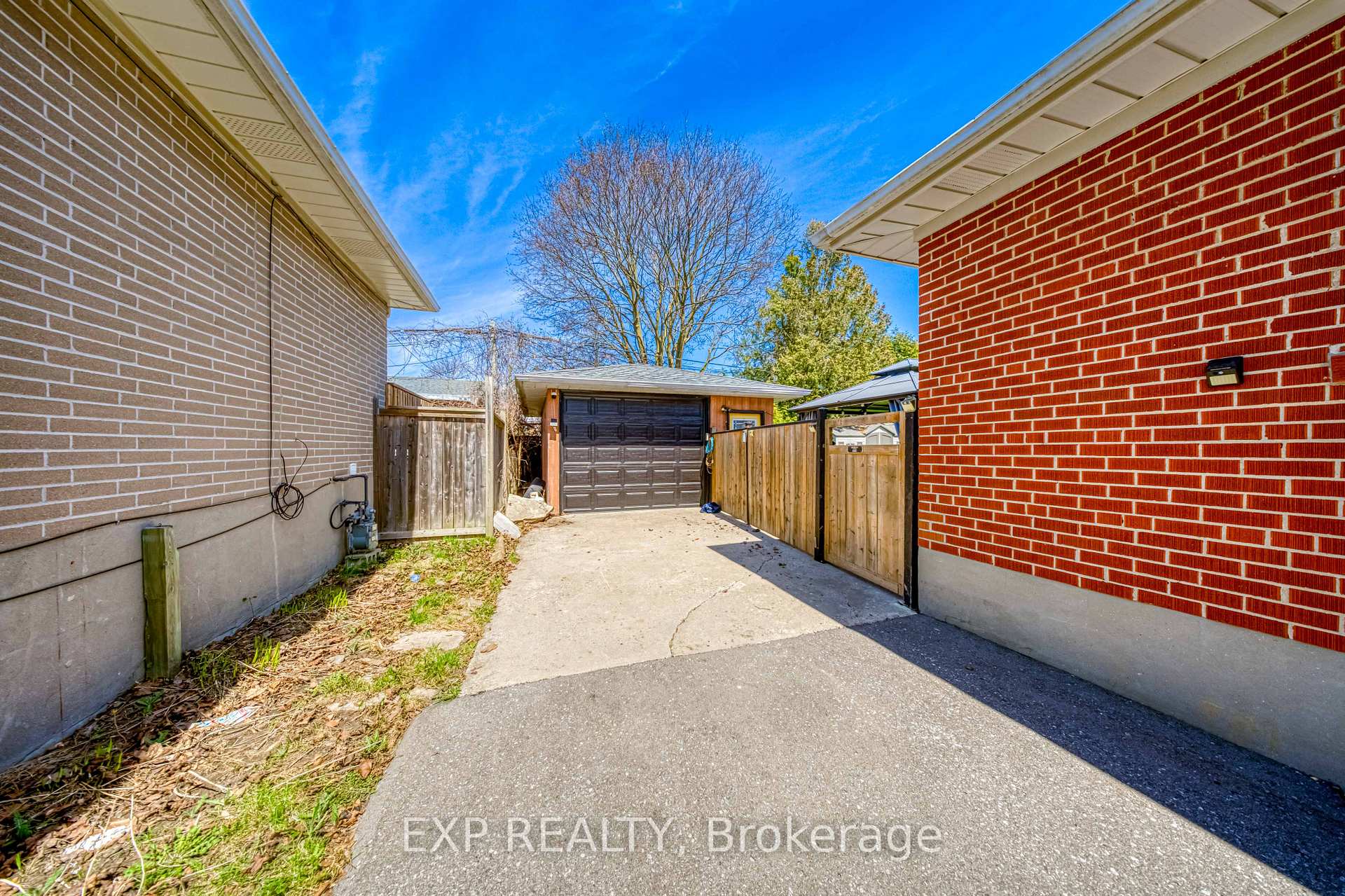 Photo 42 of 752 Eastbourne Avenue, Oshawa, Eastdale — HOMEH