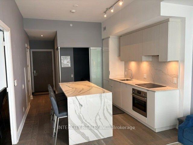 Photo 3 of Unit 2906, 161 Roehampton Avenue, Toronto, Mount Pleasant West — HOMEH