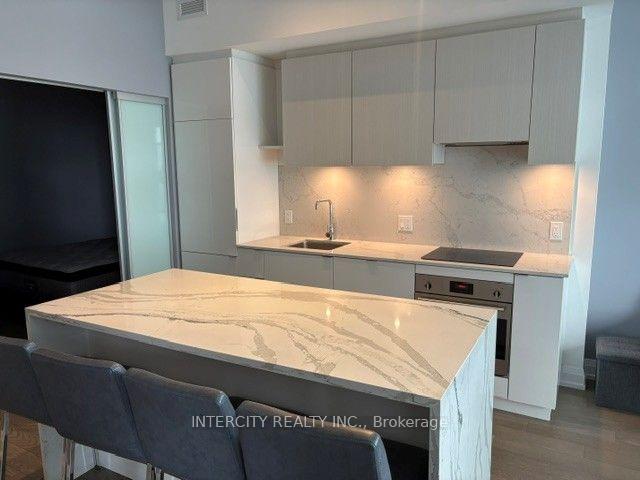 Photo 4 of Unit 2906, 161 Roehampton Avenue, Toronto, Mount Pleasant West — HOMEH