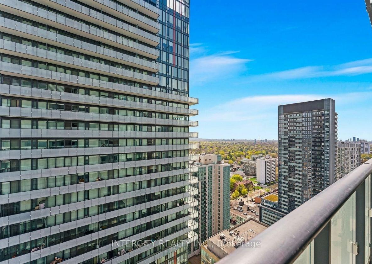 Photo 13 of Unit 2906, 161 Roehampton Avenue, Toronto, Mount Pleasant West — HOMEH