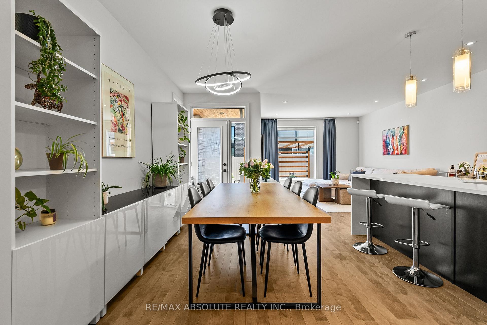 Photo 14 of 1072 Lunar Glow Crescent, Ottawa, Riverside South/Gloucester Glen — HOMEH