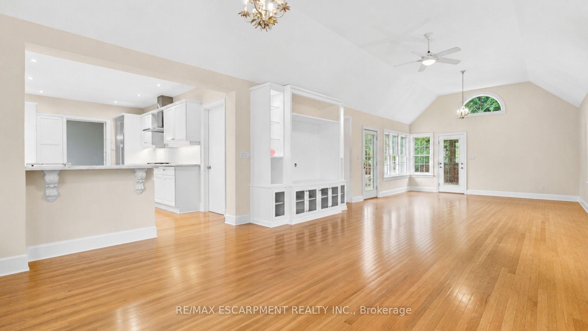 Photo 15 of 3046 South Drive, Burlington, Roseland — HOMEH