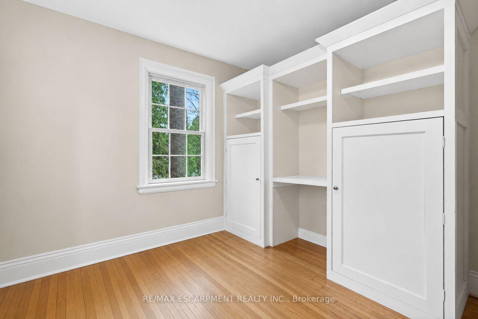 Photo 30 of 3046 South Drive, Burlington, Roseland — HOMEH