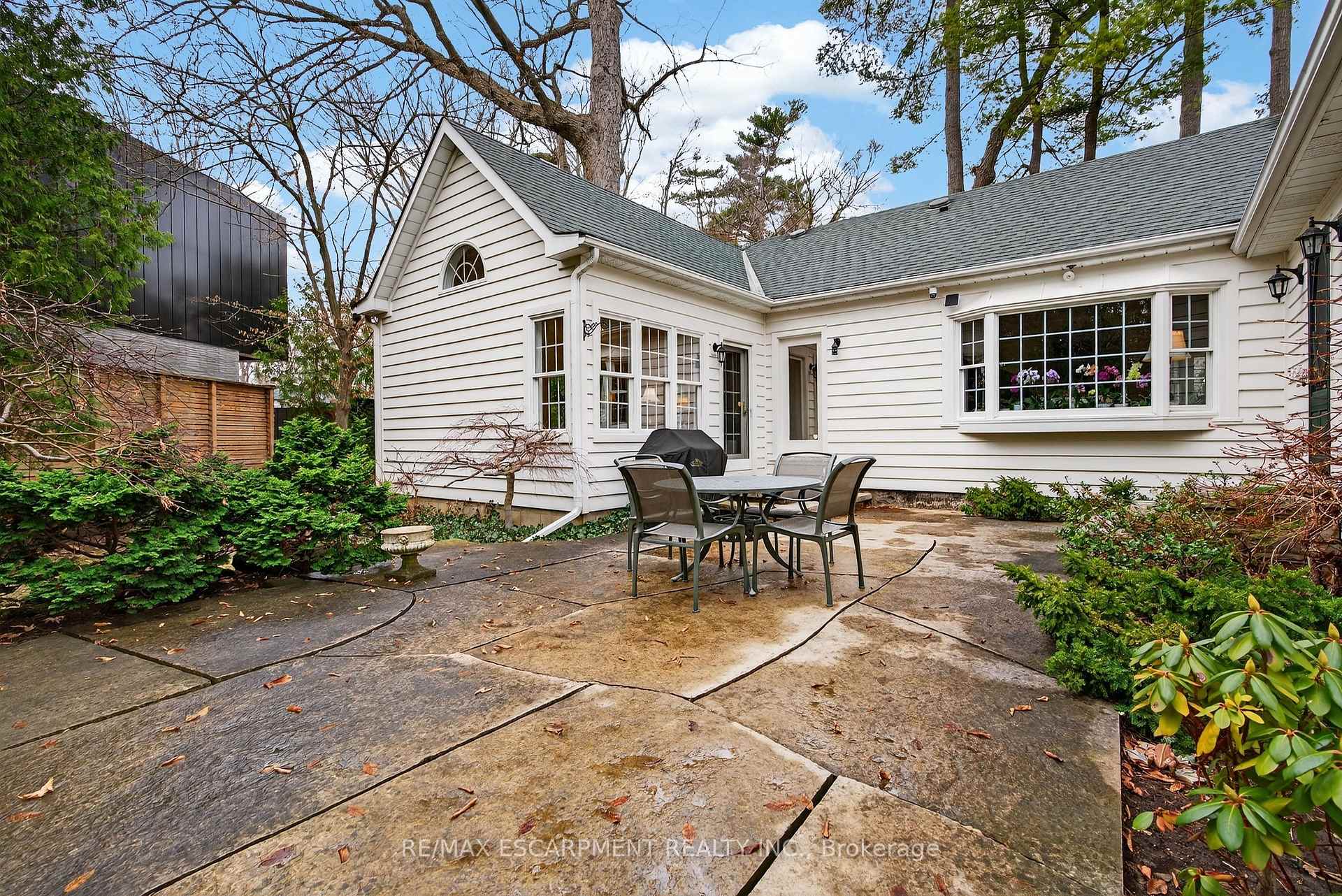 Photo 36 of 3046 South Drive, Burlington, Roseland — HOMEH