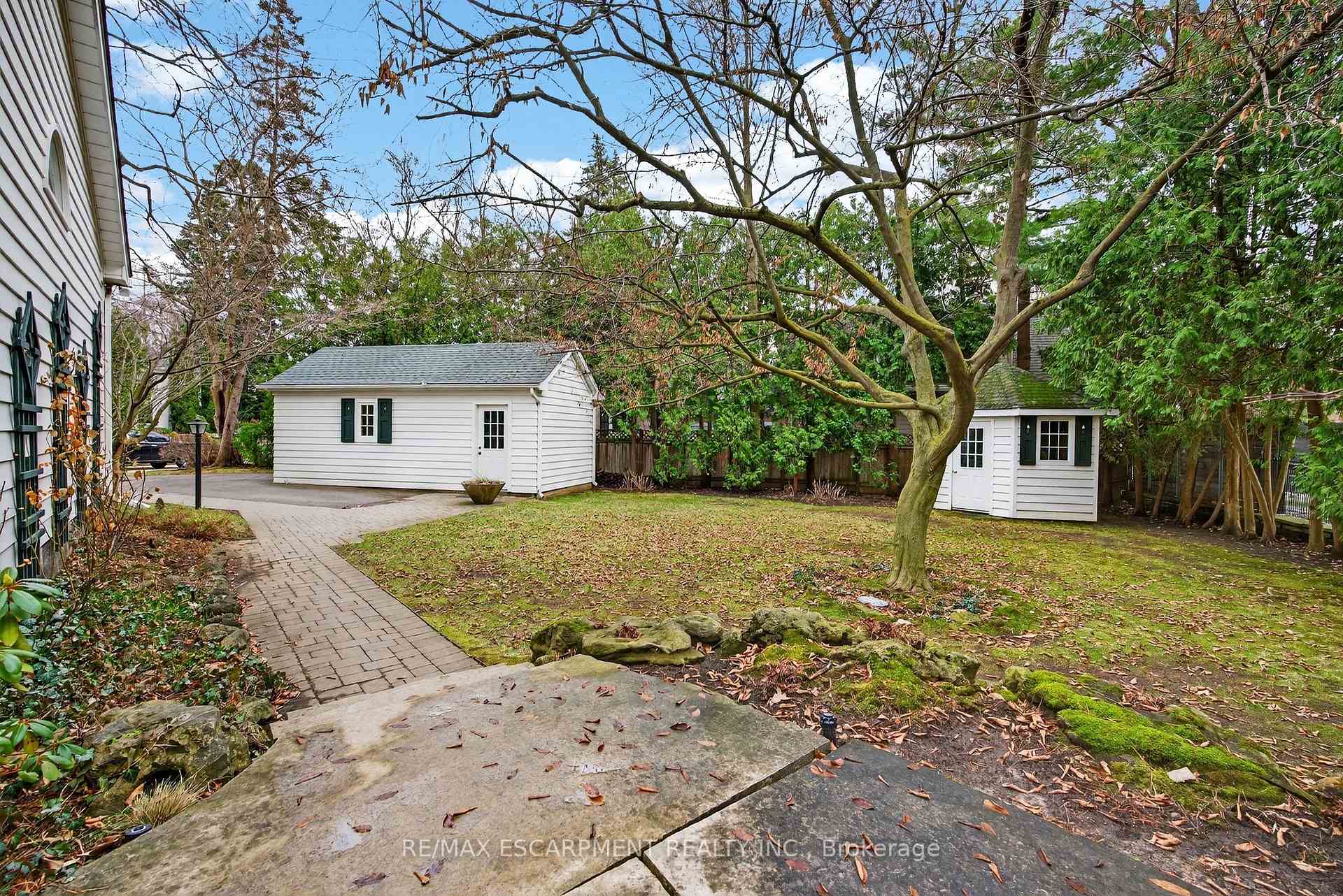 Photo 39 of 3046 South Drive, Burlington, Roseland — HOMEH