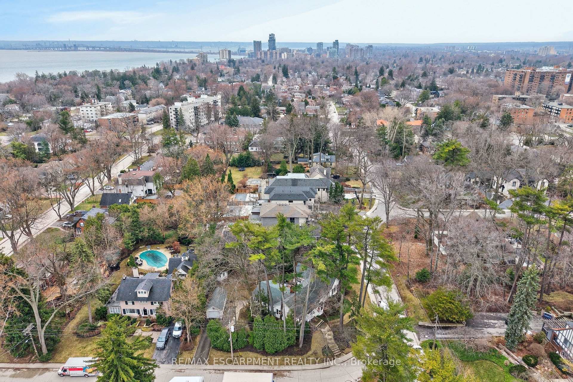 Photo 41 of 3046 South Drive, Burlington, Roseland — HOMEH
