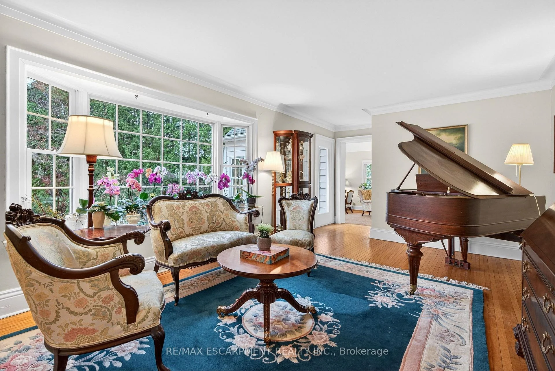 Photo 9 of 3046 South Drive, Burlington, Roseland — HOMEH