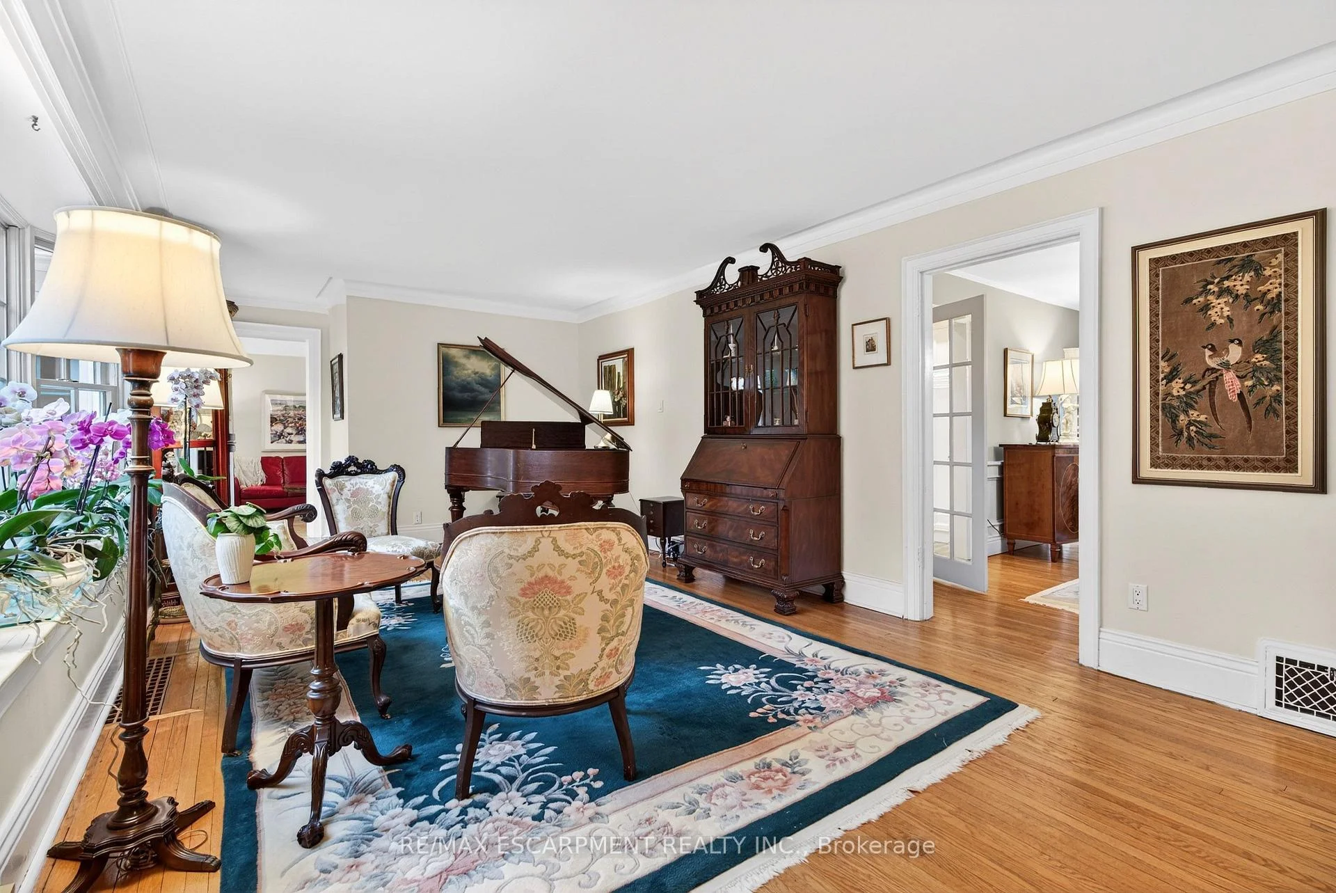 Photo 11 of 3046 South Drive, Burlington, Roseland — HOMEH