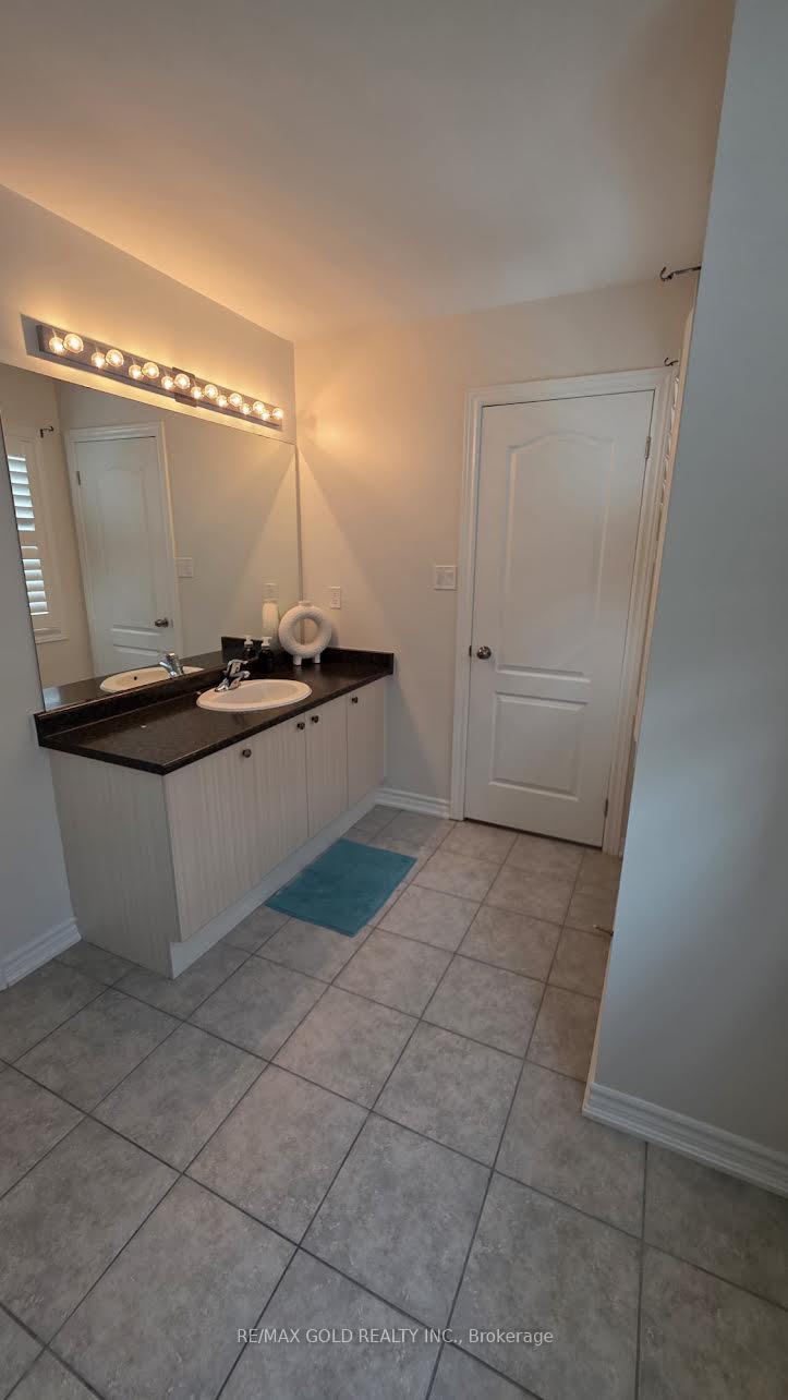 Photo 5 of 318 Wallace Street, Shelburne — HOMEH