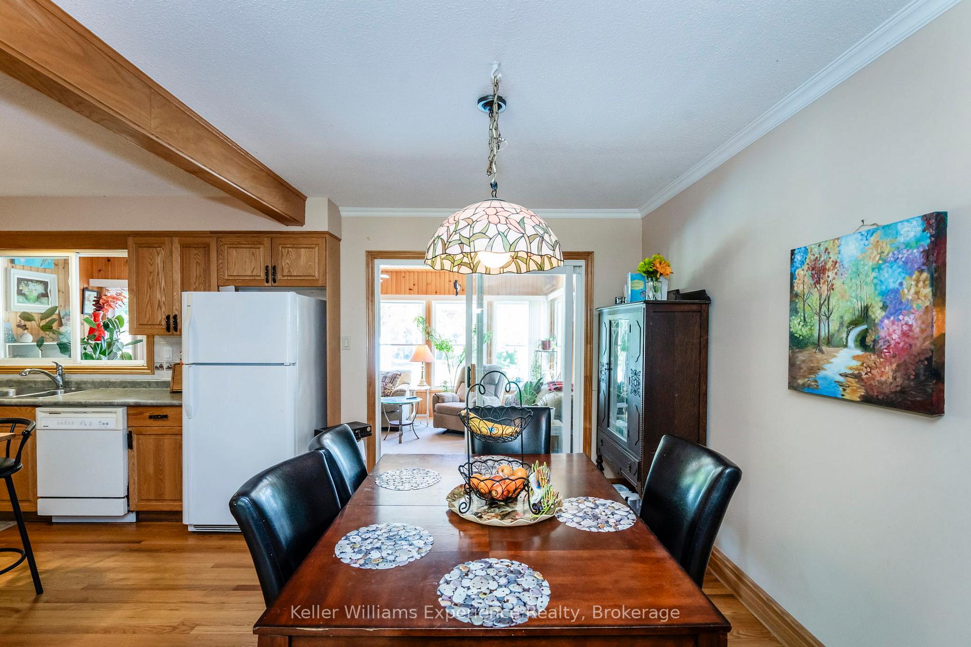 Photo 7 of 63 Lorne Avenue, Penetanguishene — HOMEH
