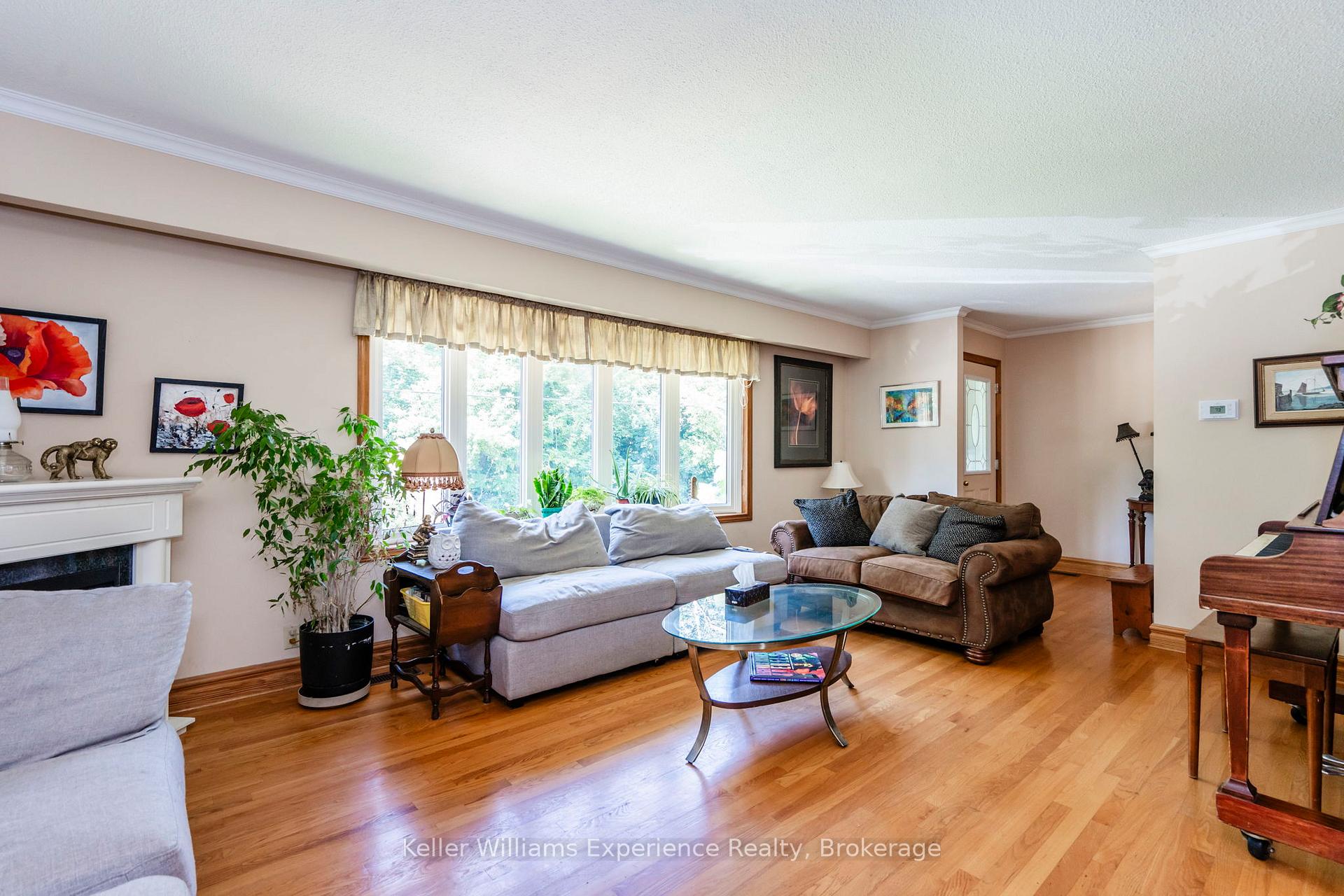 Photo 9 of 63 Lorne Avenue, Penetanguishene — HOMEH