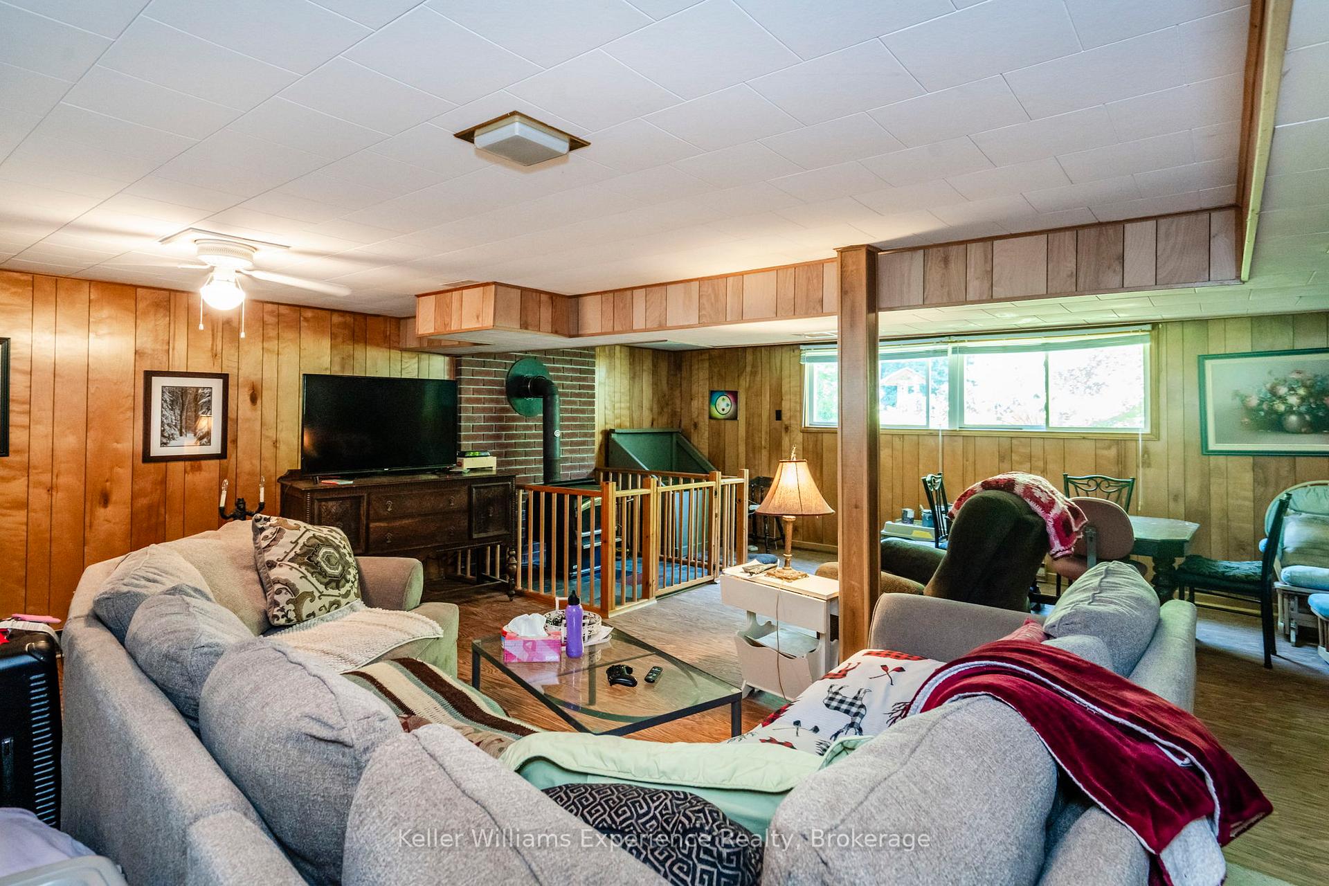 Photo 13 of 63 Lorne Avenue, Penetanguishene — HOMEH