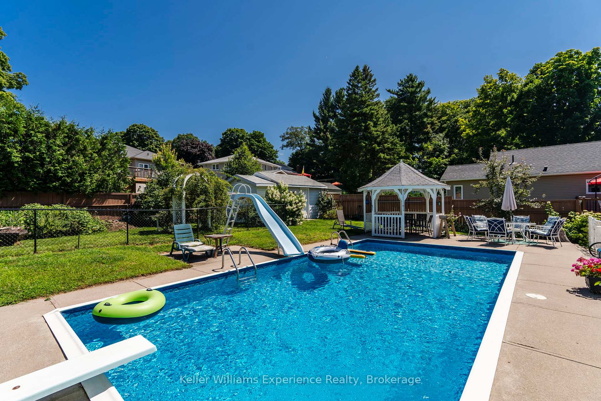 Photo 18 of 63 Lorne Avenue, Penetanguishene — HOMEH