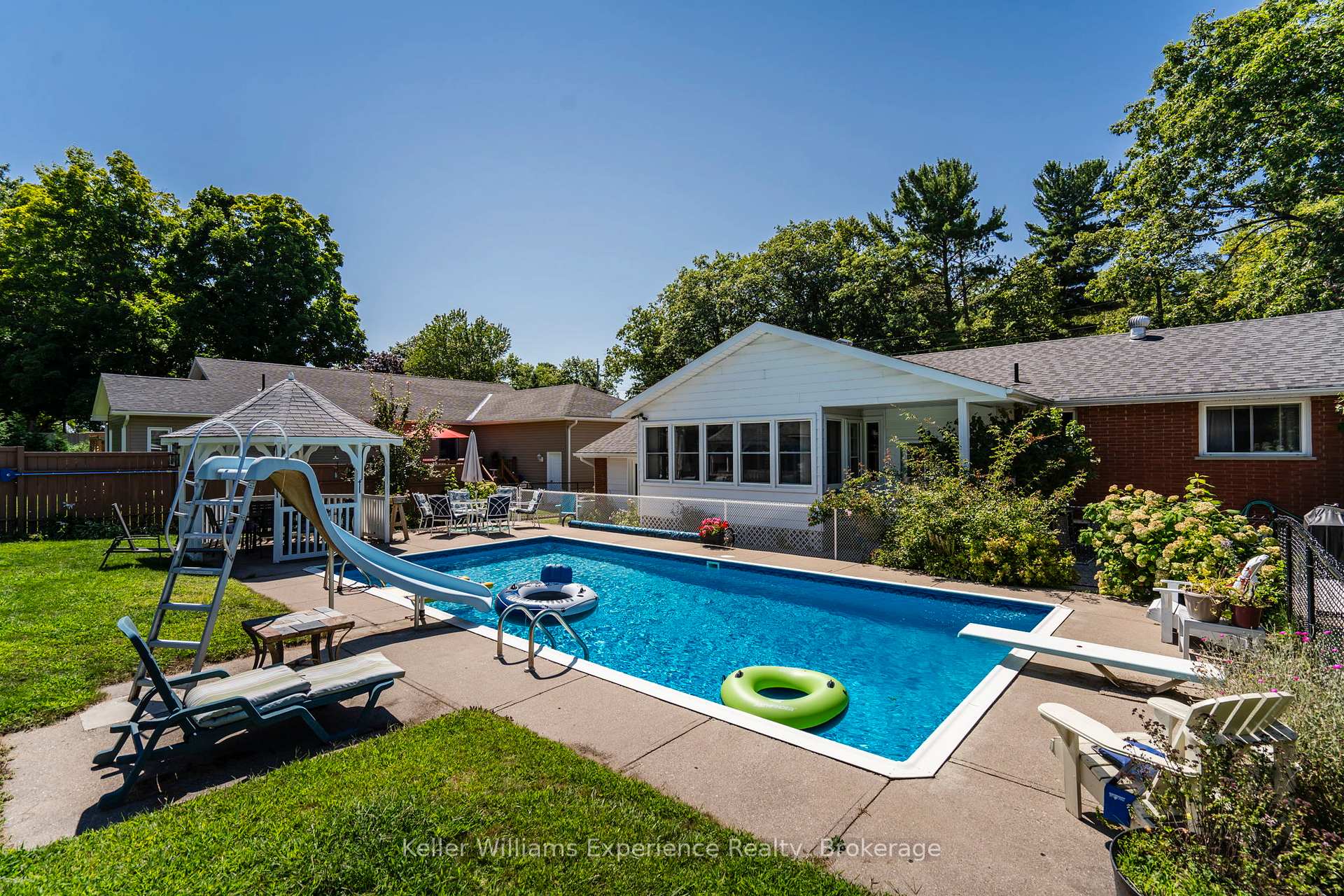 Photo 19 of 63 Lorne Avenue, Penetanguishene — HOMEH