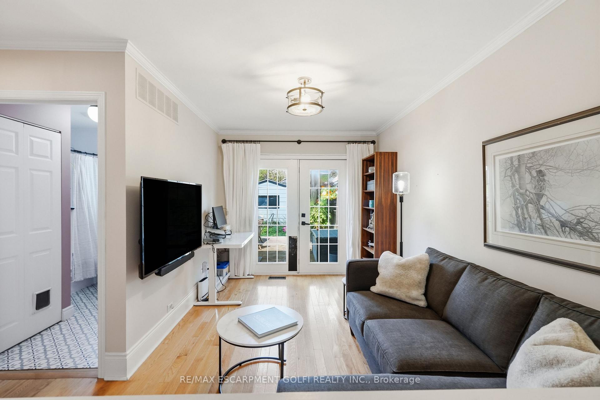 Photo 9 of 34 East 24th Street, Hamilton, Eastmount — HOMEH