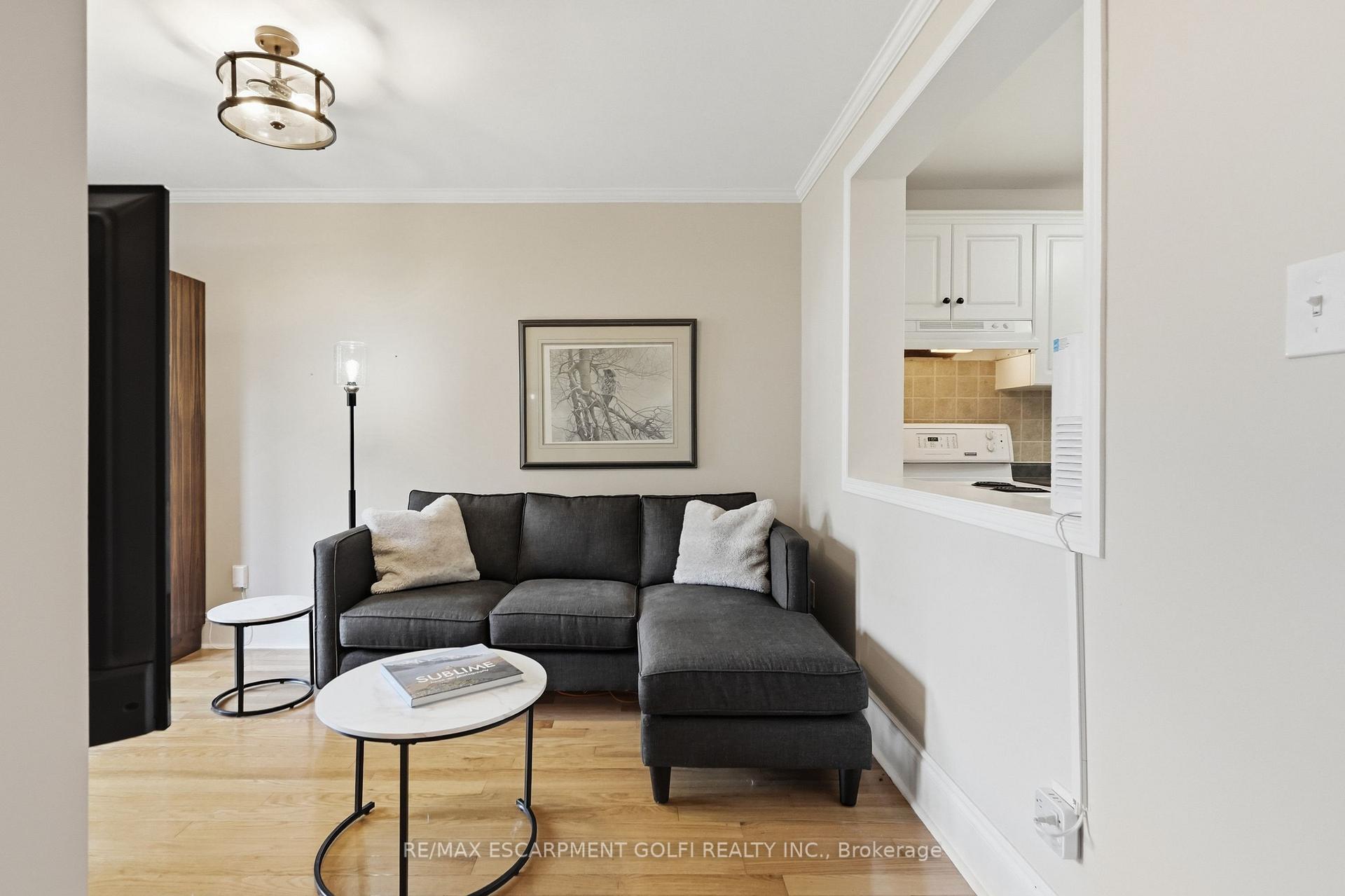 Photo 10 of 34 East 24th Street, Hamilton, Eastmount — HOMEH