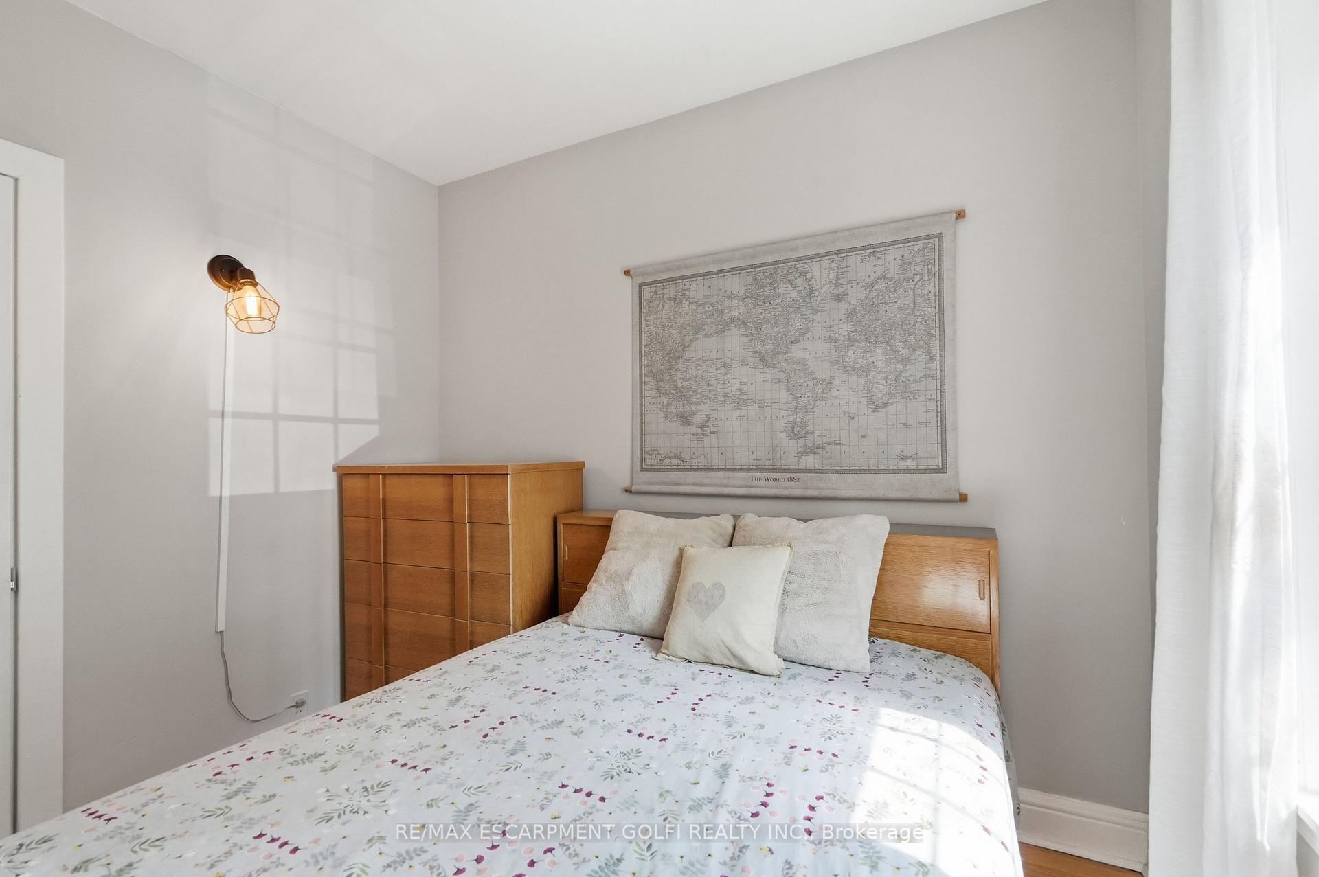 Photo 16 of 34 East 24th Street, Hamilton, Eastmount — HOMEH