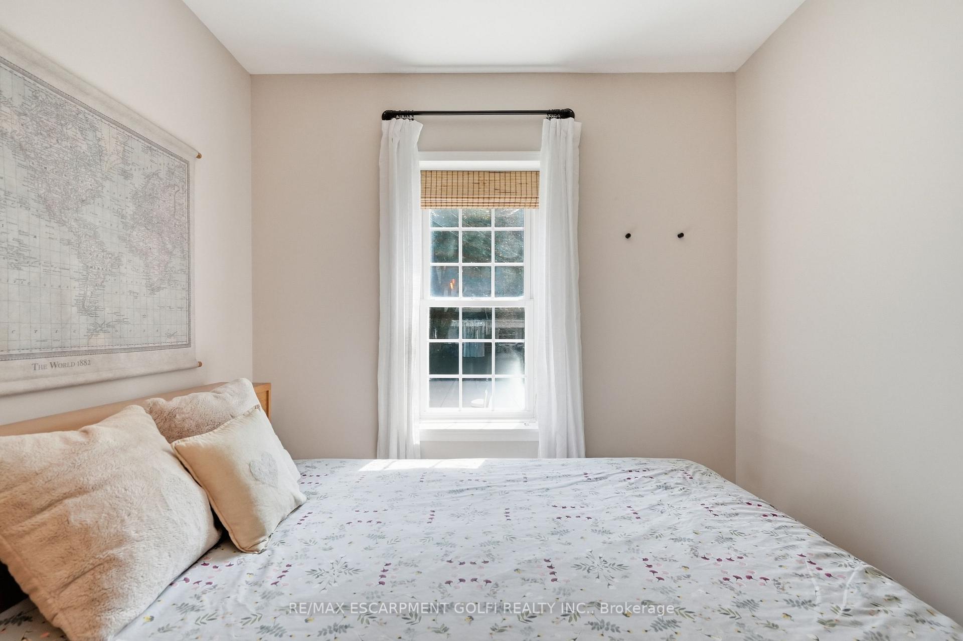Photo 17 of 34 East 24th Street, Hamilton, Eastmount — HOMEH