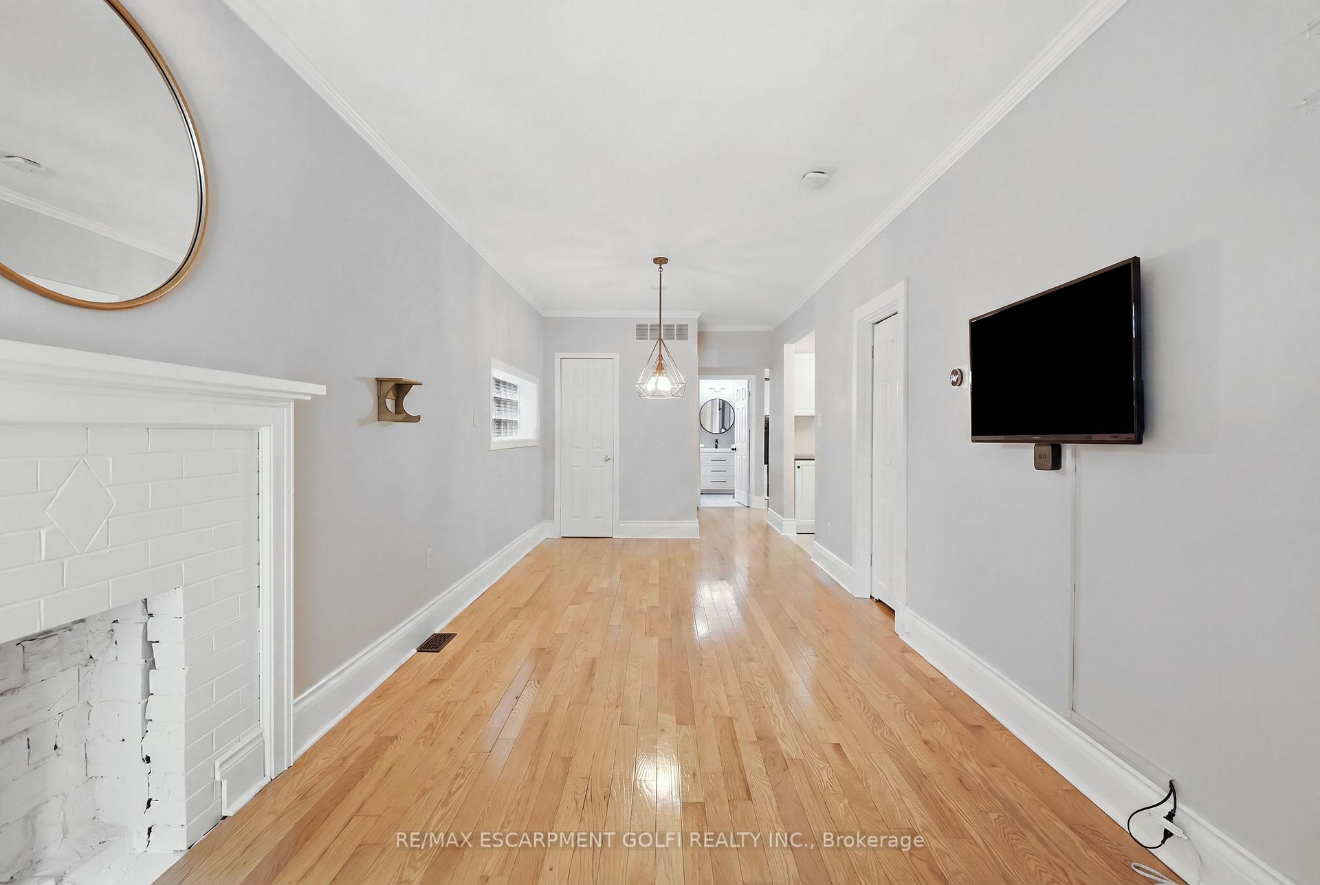 Photo 29 of 34 East 24th Street, Hamilton, Eastmount — HOMEH