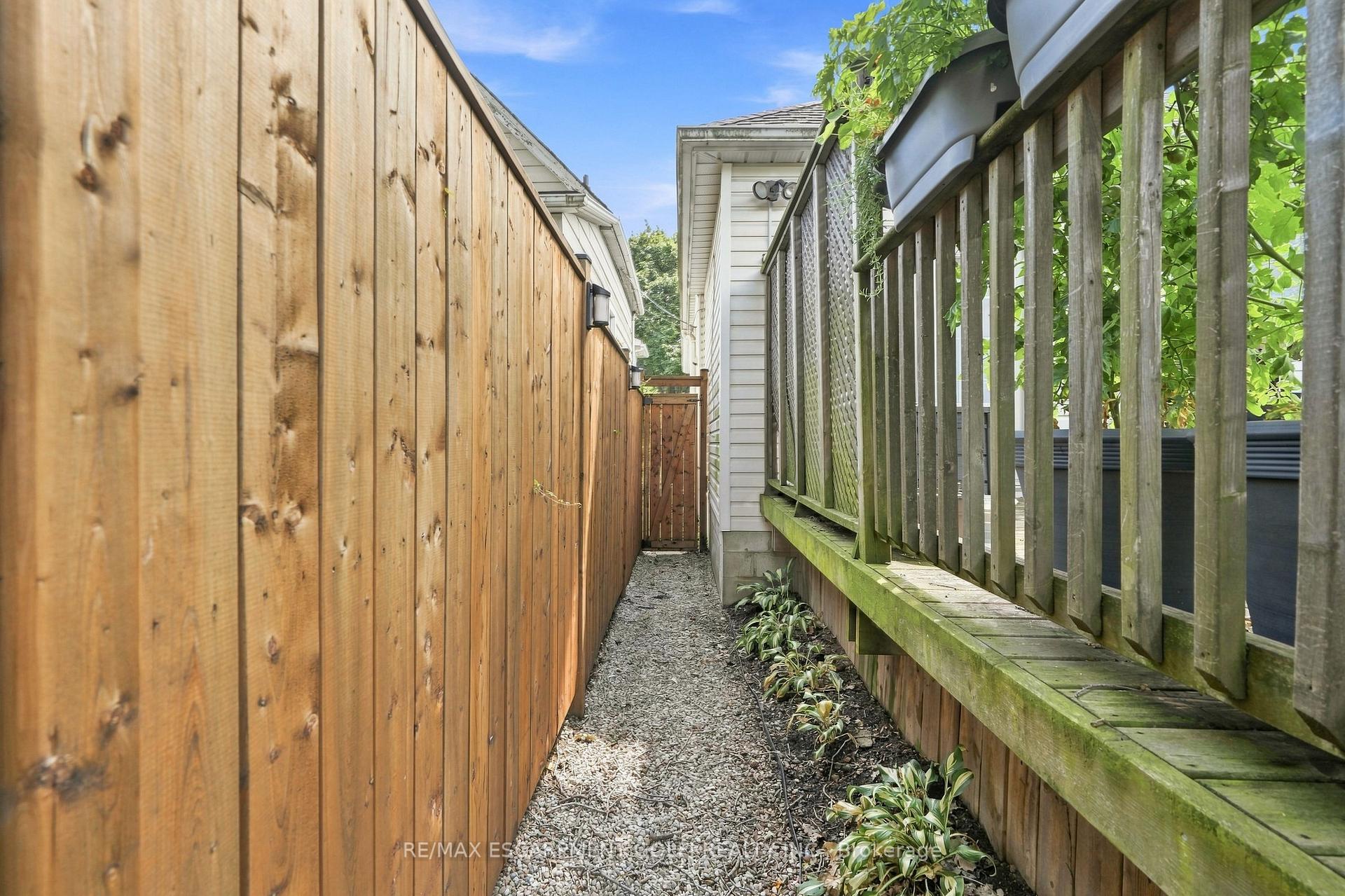 Photo 37 of 34 East 24th Street, Hamilton, Eastmount — HOMEH