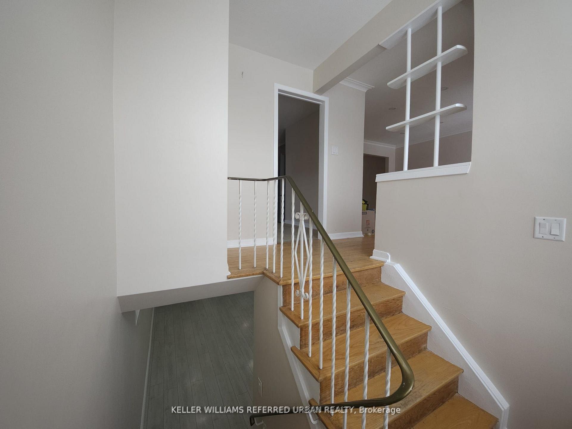Photo 3 of 30 Picaro Drive, North York, Glenfield-Jane Heights — HOMEH